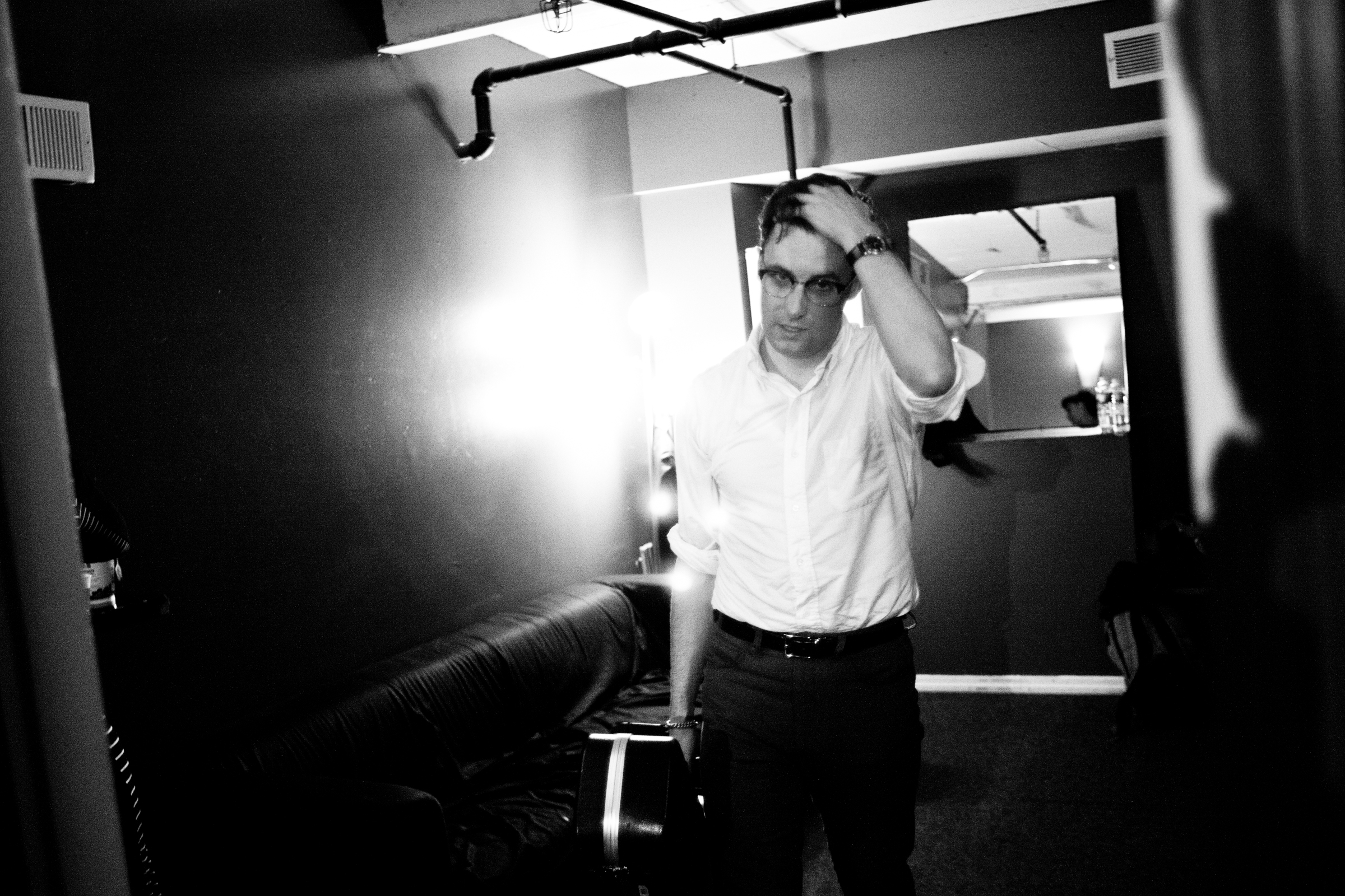 Nick_Waterhouse_Schlitz_Boston_KealanShilling_9_13_14_0395.jpg