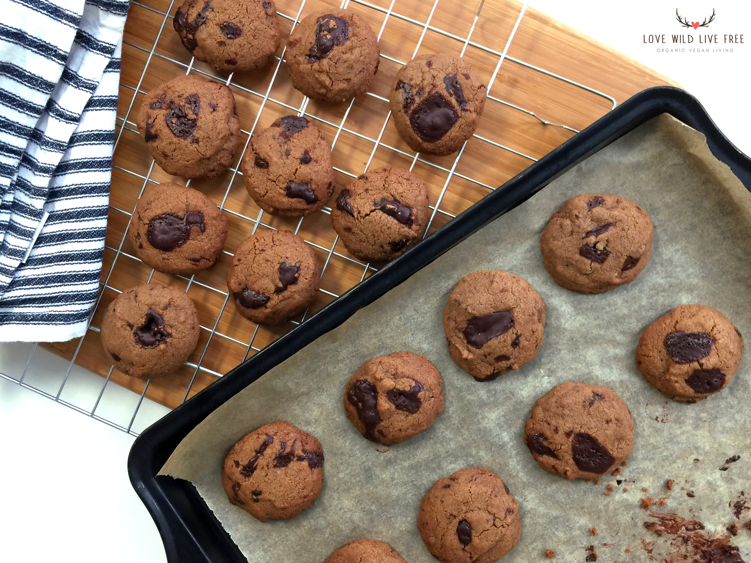There's nothing better than the smell of fresh baked cookies, am I right?! Forget about burning scented candles, just bake these Chocolate Chunk Cookies (with protein + gluten-free options)!