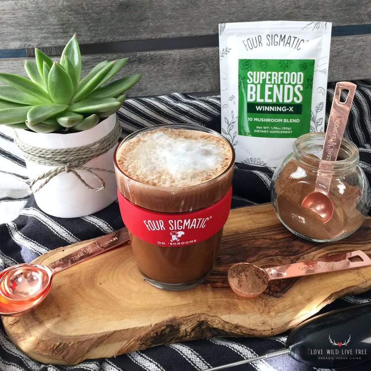 Earlier this year I shared a delicious recipe for a Shroomy Hot Cocoa with Winning-X 10 Mushroom Blend from Four Sigmatic , flavoured with cinnamon, vanilla and coconut sugar! 