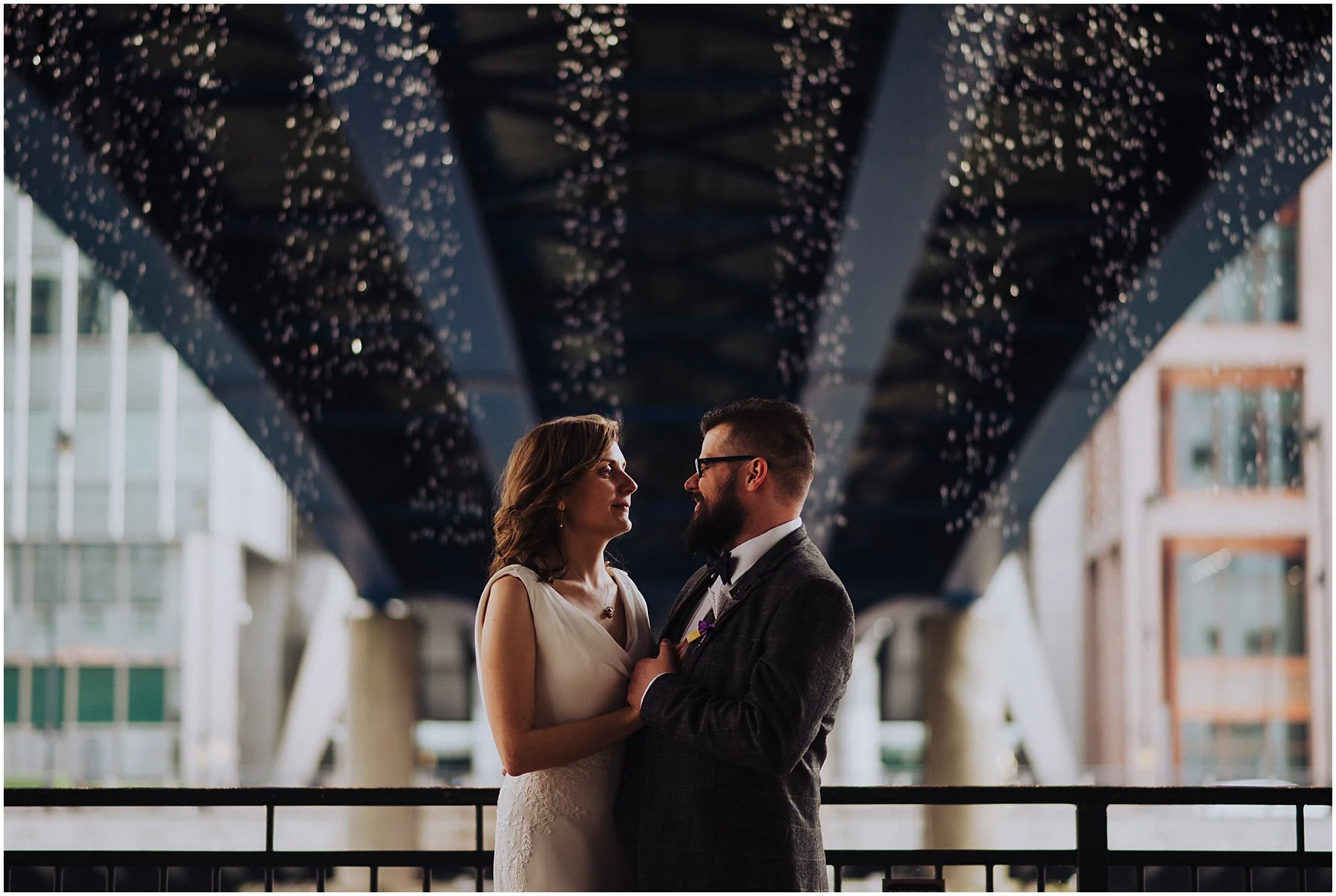 Wedding Photographer in London. Maggie &amp; Rob's Wedding at Southwark Registry Office and Davy's at Canary Wharf. 
