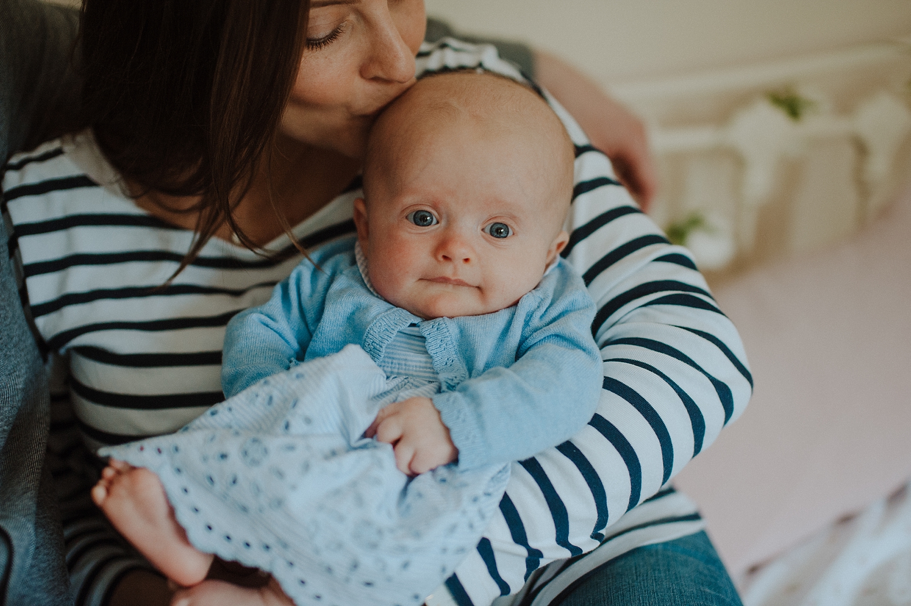 natural newborn photographer in south london