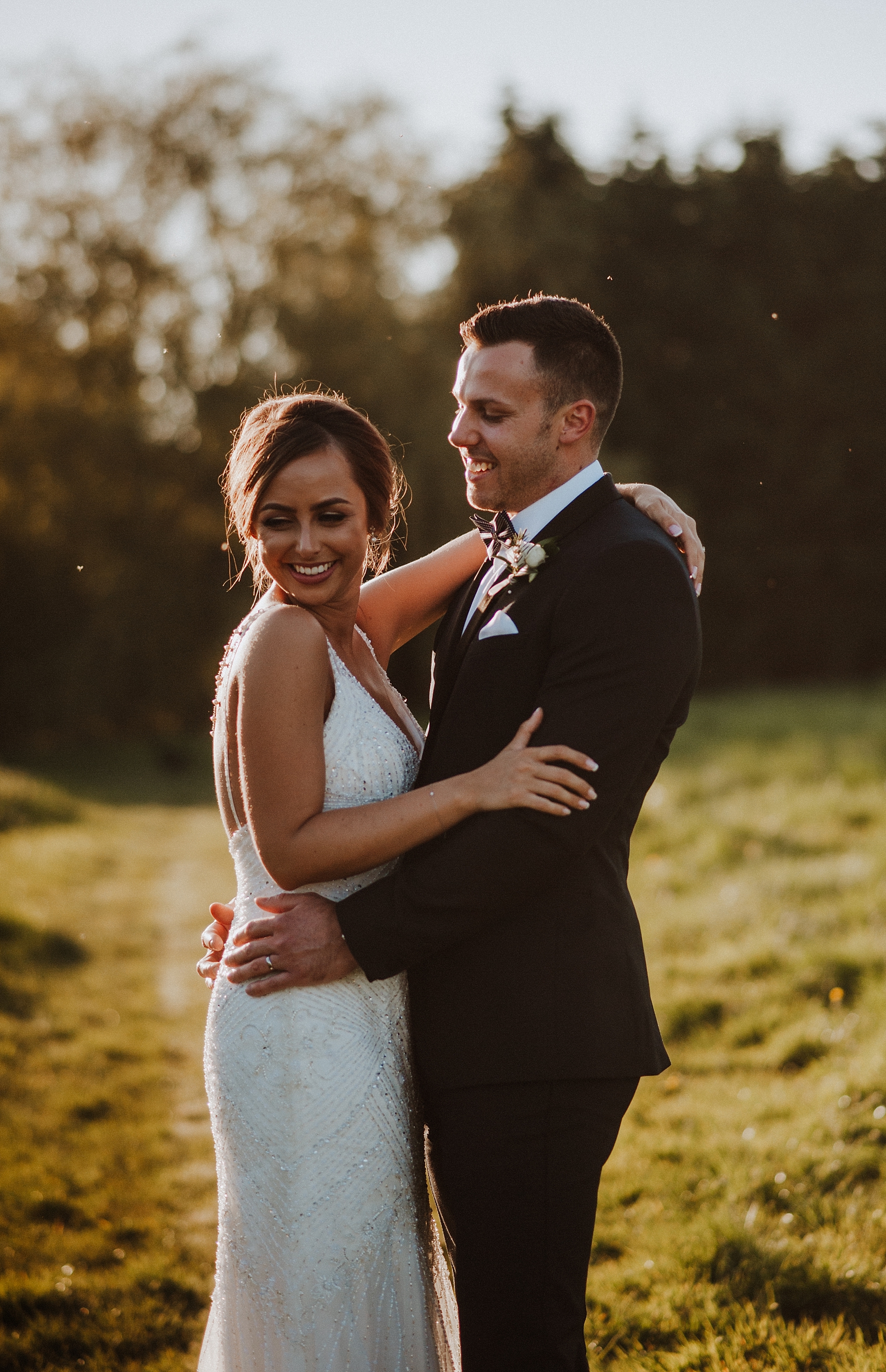 wedding photos at elvey farm kent