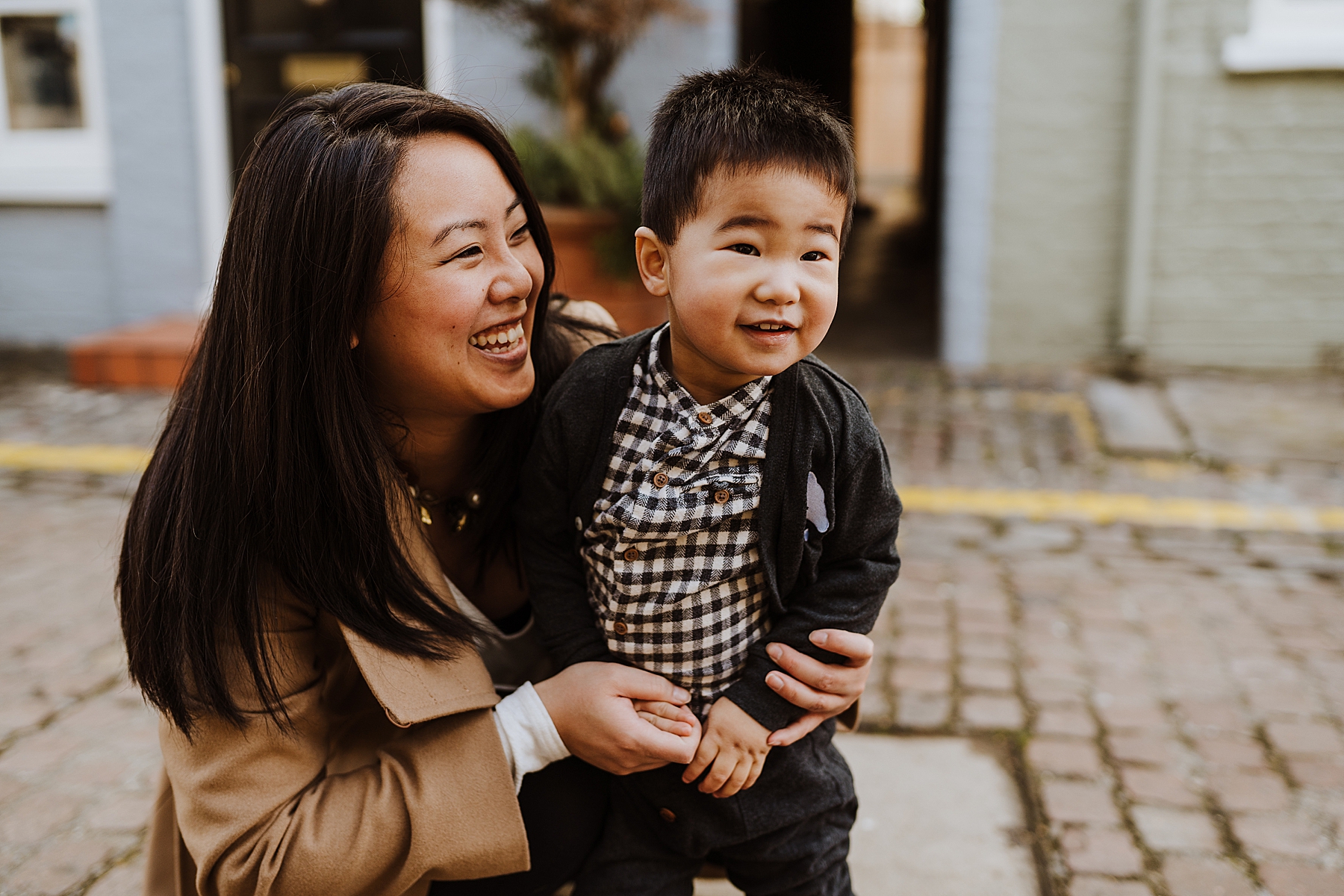 Natural family photographer in London