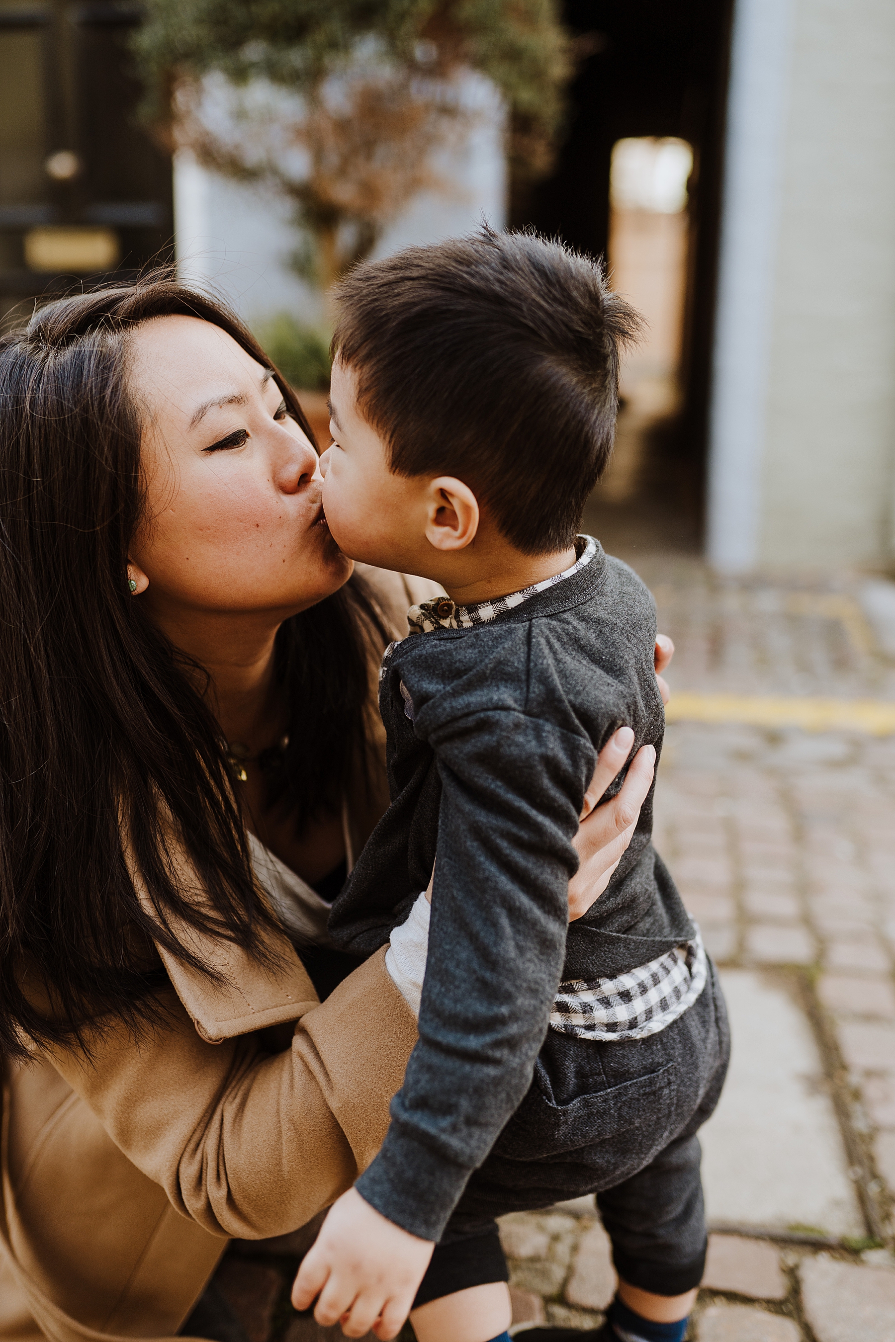 Natural family photographer in London