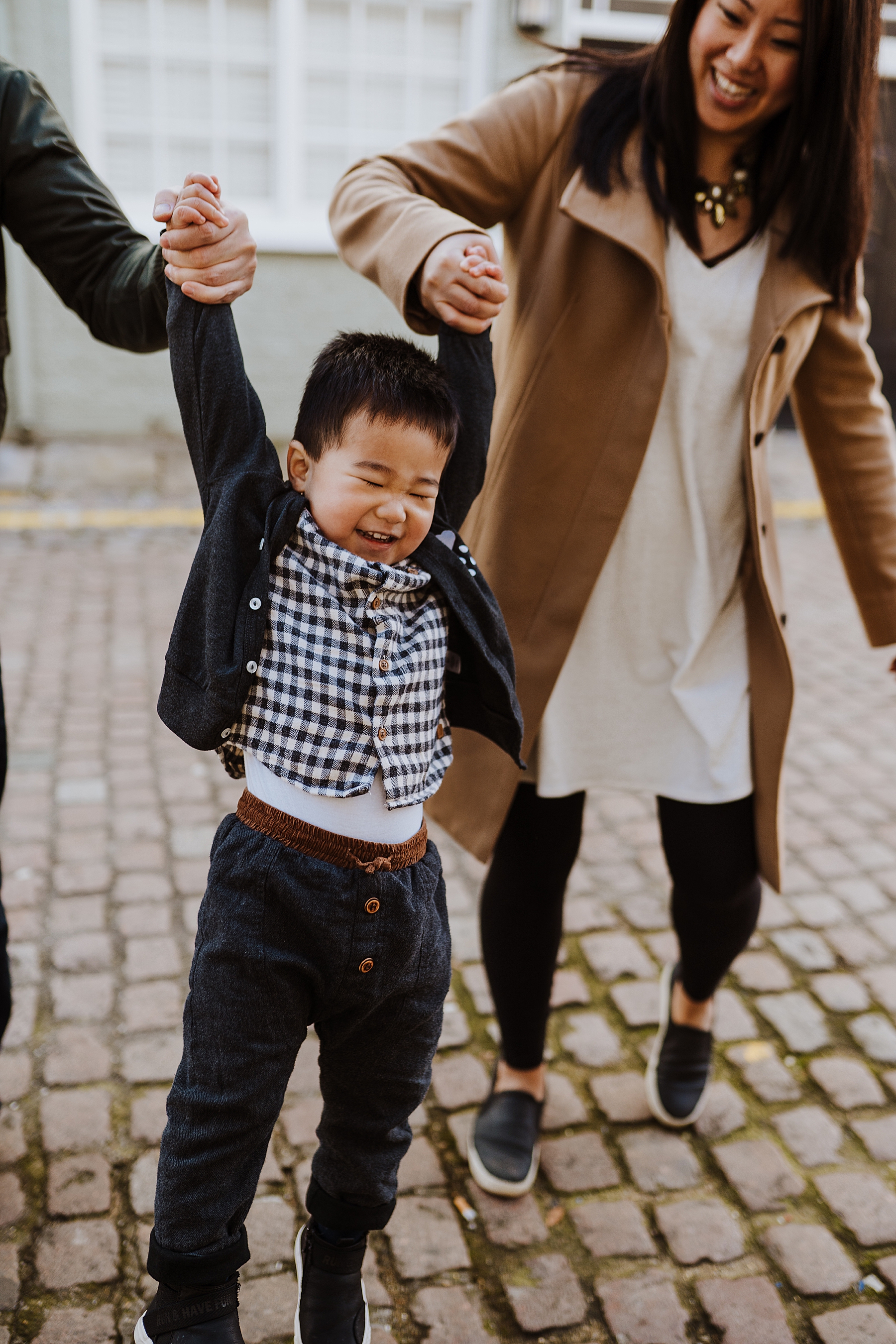 Natural family photographer in London