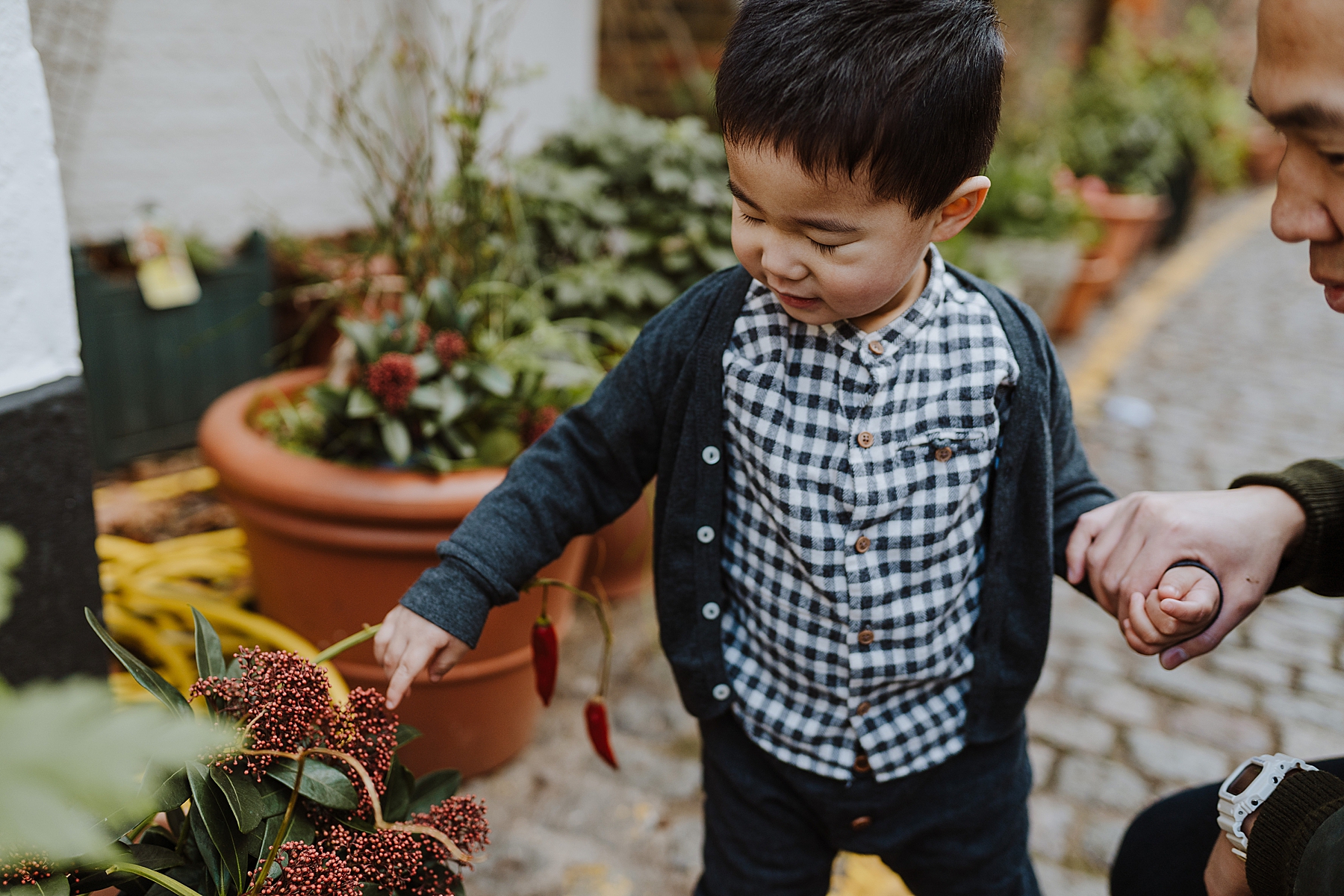 Natural family photographer in London