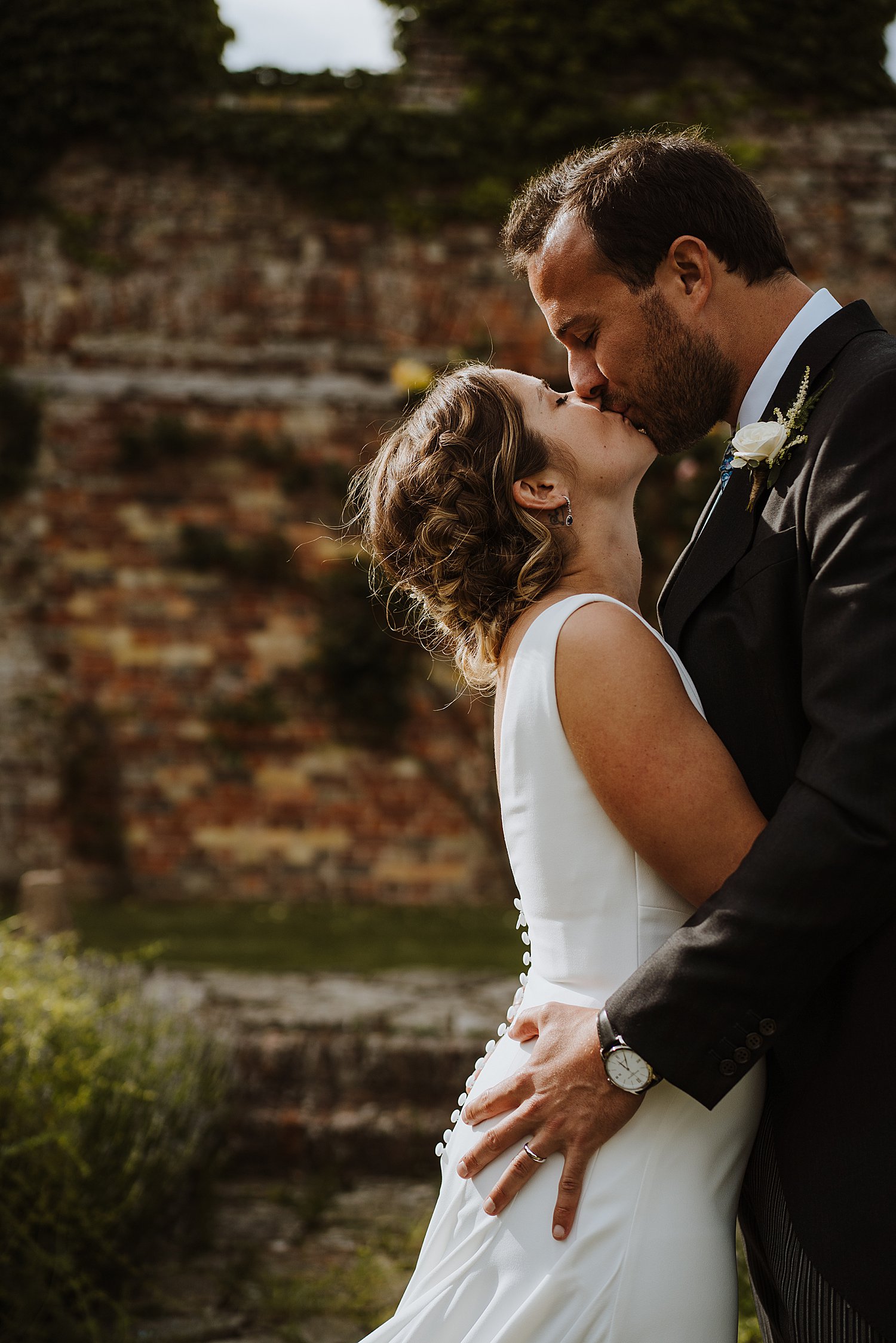 Eastwell Manor wedding photography. Wedding photographer in Kent.