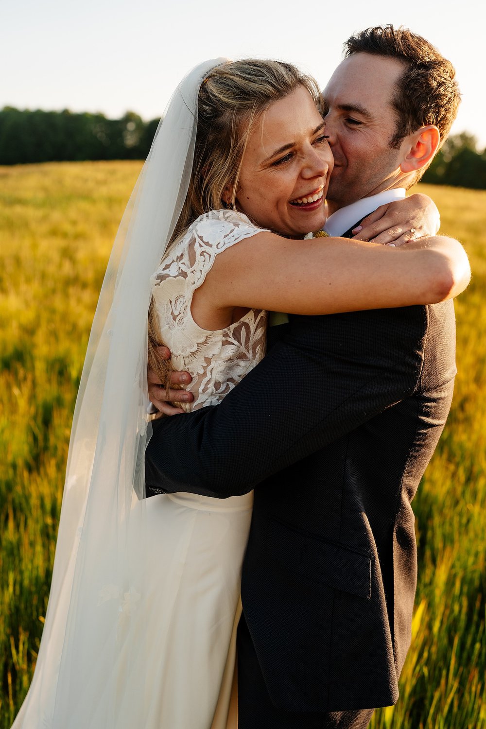 Cotswolds wedding photography at Leys Farm, Swerford.