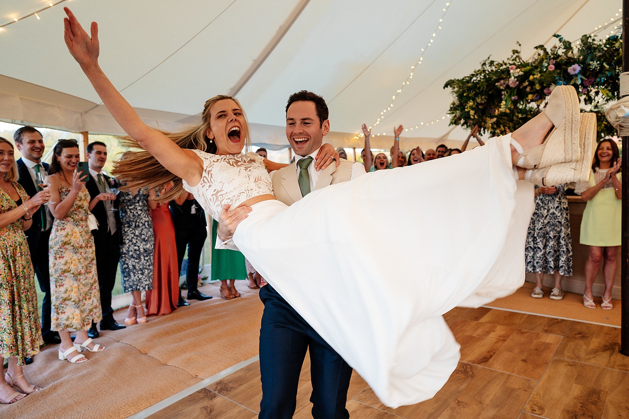 Cotswolds wedding photography at Leys Farm, Swerford.