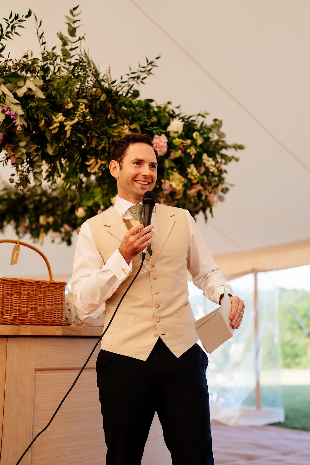 Cotswolds wedding photography at Leys Farm, Swerford.