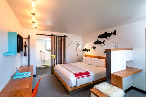 Each of the Lark’s rooms utilized local craftsmen’s work and art inspired by local artists.