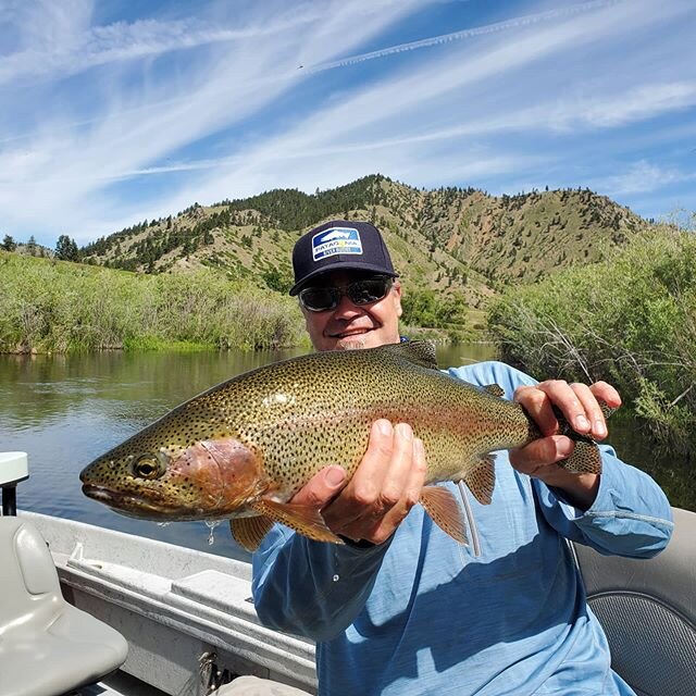 Had the pleasure of fishing with Travis Smith from PRG today. Fish were caught.
@patagoniariverguides @travissmithflyfishing @utterback.jim #troutopia