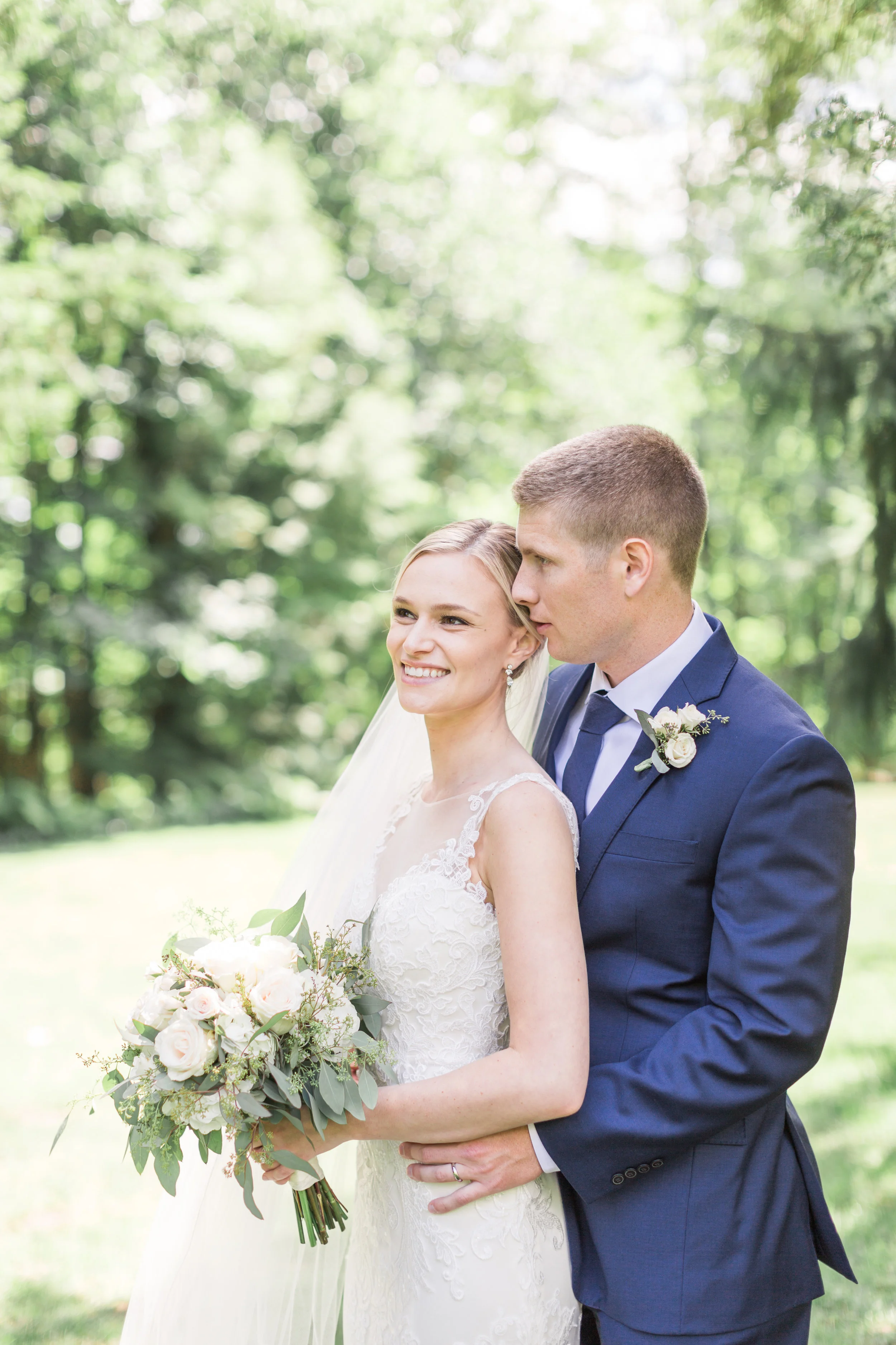 taylormarieparker_michiganweddingphotographer_oliviaanddrew-571.jpg