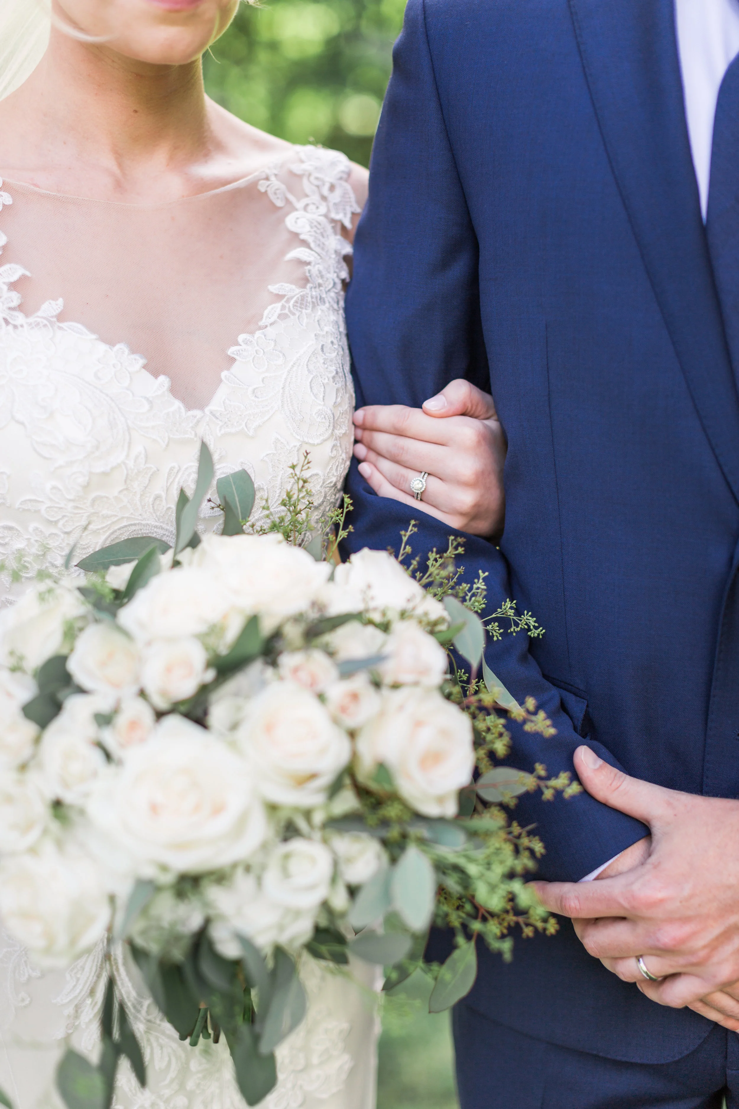 taylormarieparker_michiganweddingphotographer_oliviaanddrew-589.jpg
