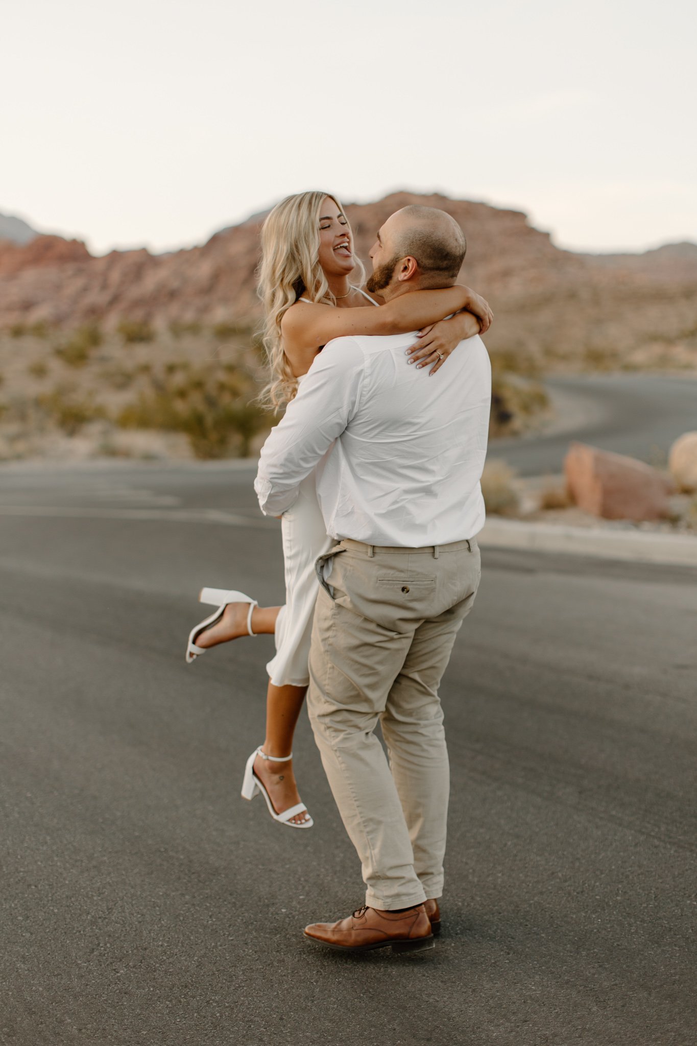 red-rock-canyon-elopement_las-vegas-nevada_taylor-marie-parker-33.jpg