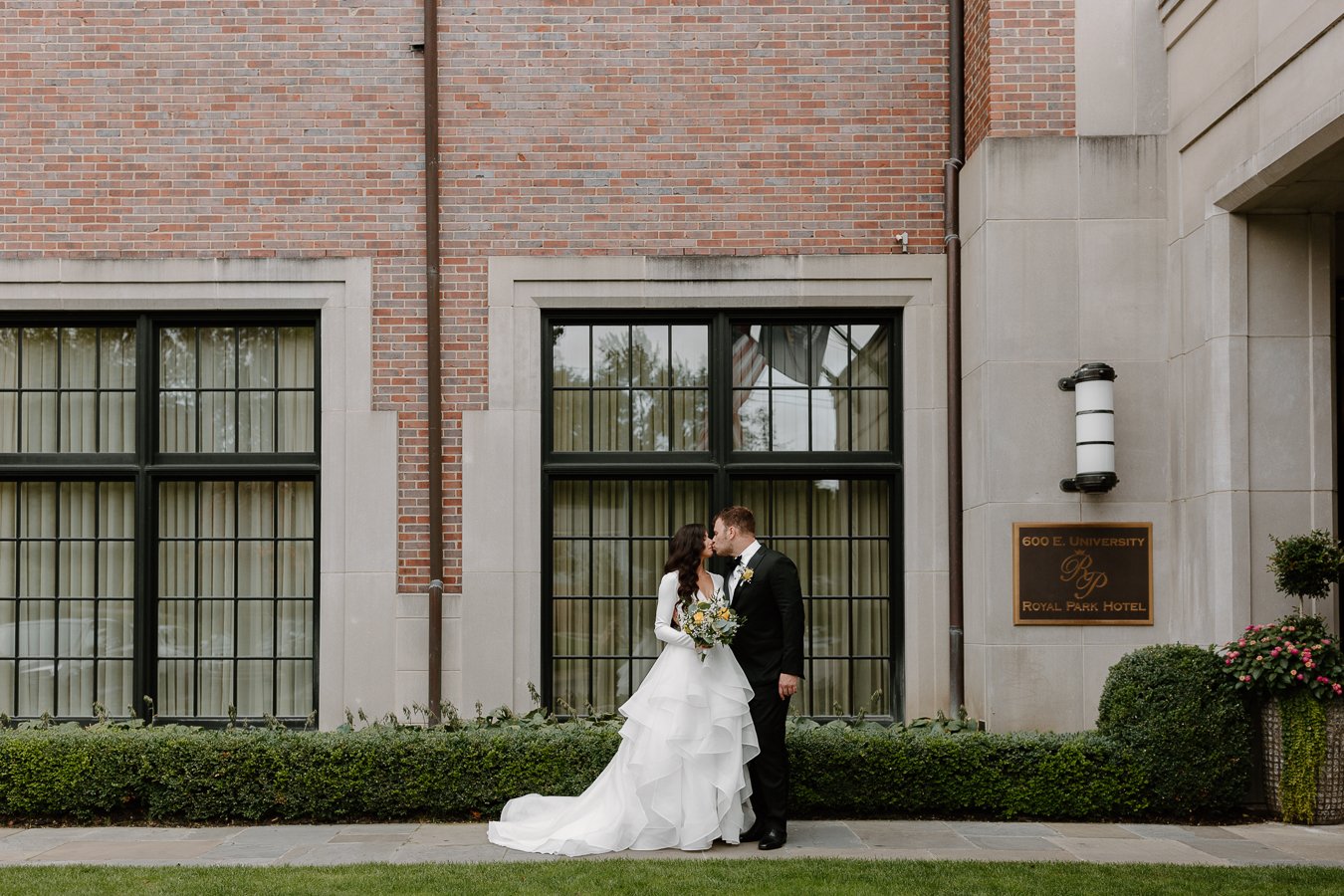 royal-park-hotel-wedding-rochester-michigan-118.jpg