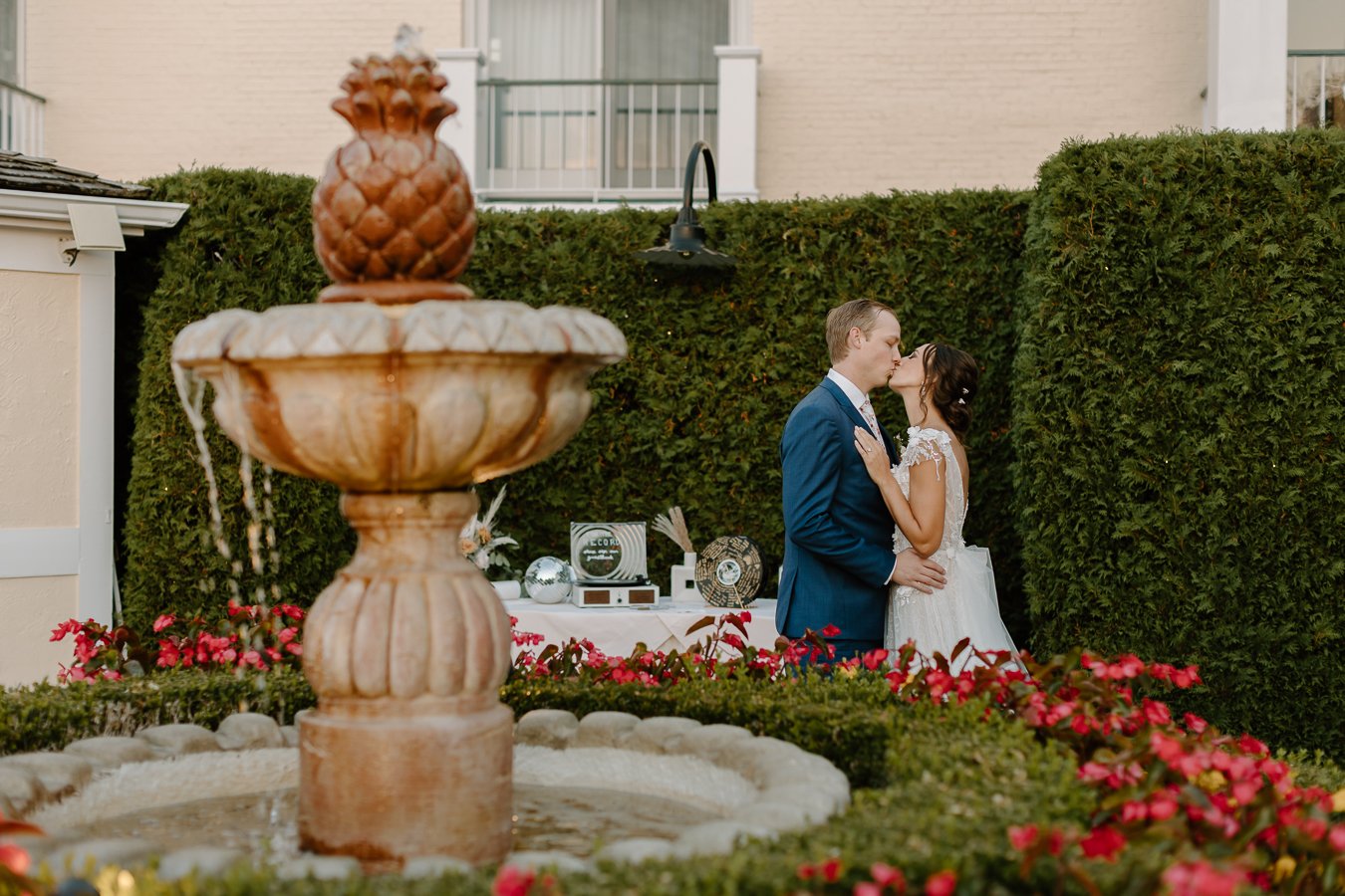 staffords-perry-hotel-wedding-petoskey-michigan-519.jpg