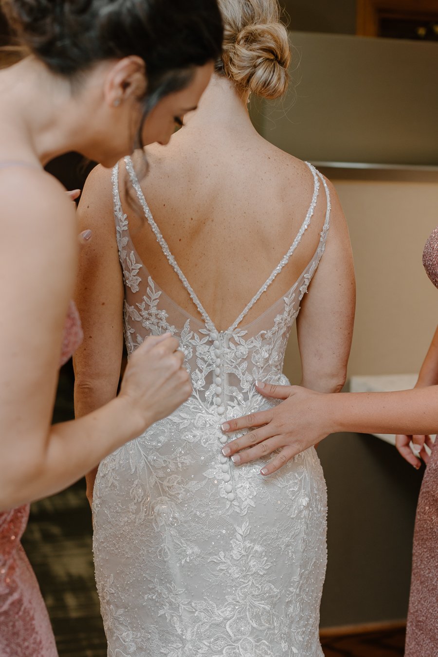walnut-creek-country-club-wedding-south-lyon-michigan-21.jpg