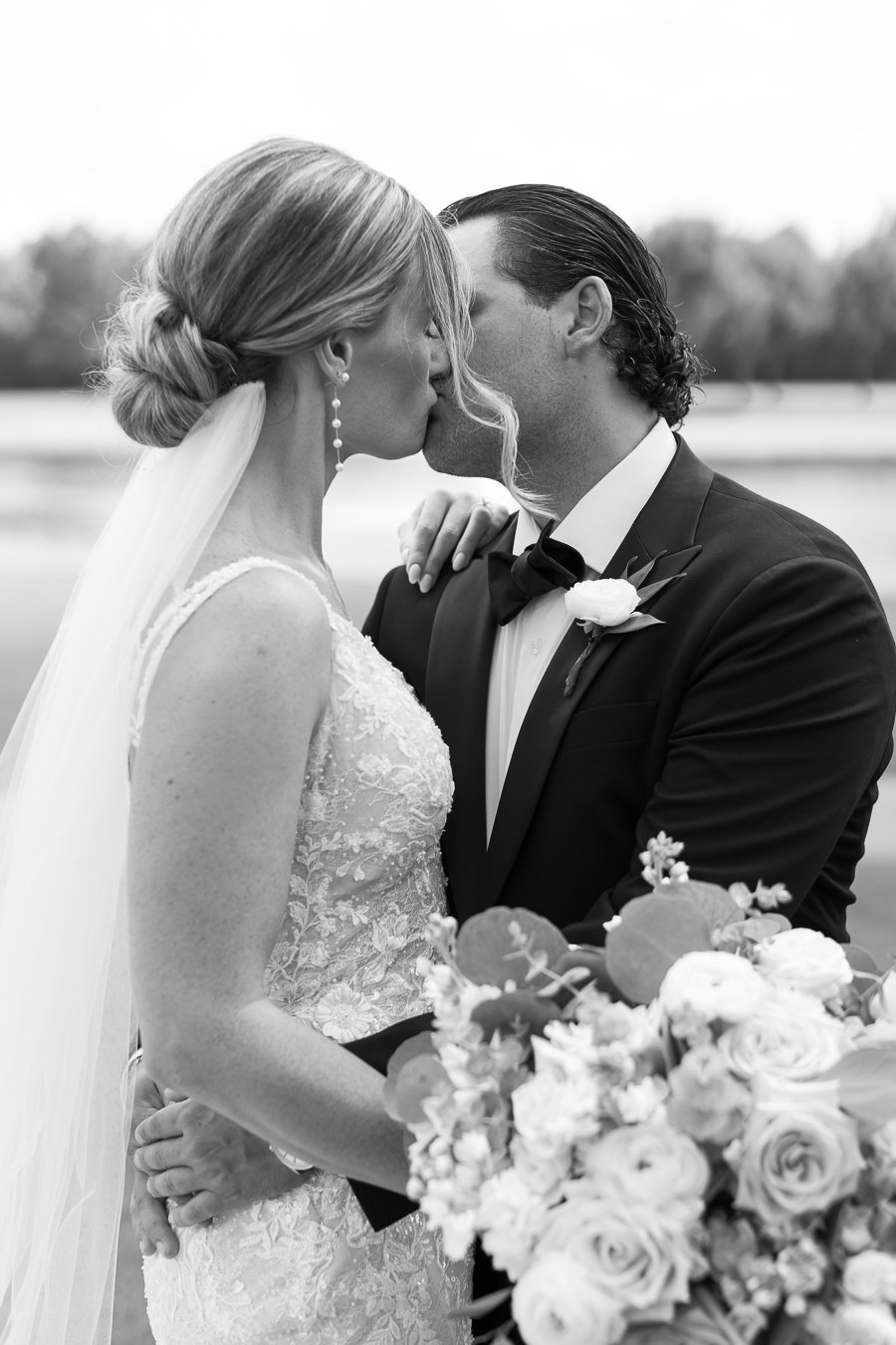 walnut-creek-country-club-wedding-south-lyon-michigan-84.jpg