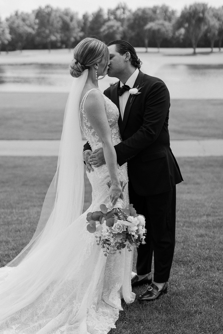 walnut-creek-country-club-wedding-south-lyon-michigan-86.jpg