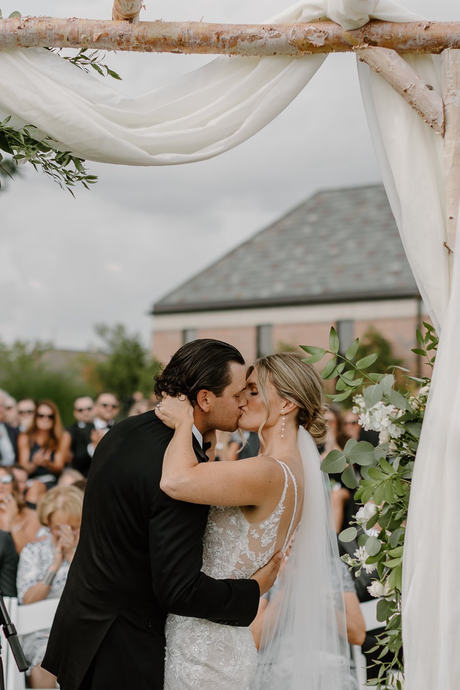 walnut-creek-country-club-wedding-south-lyon-michigan-231.jpg