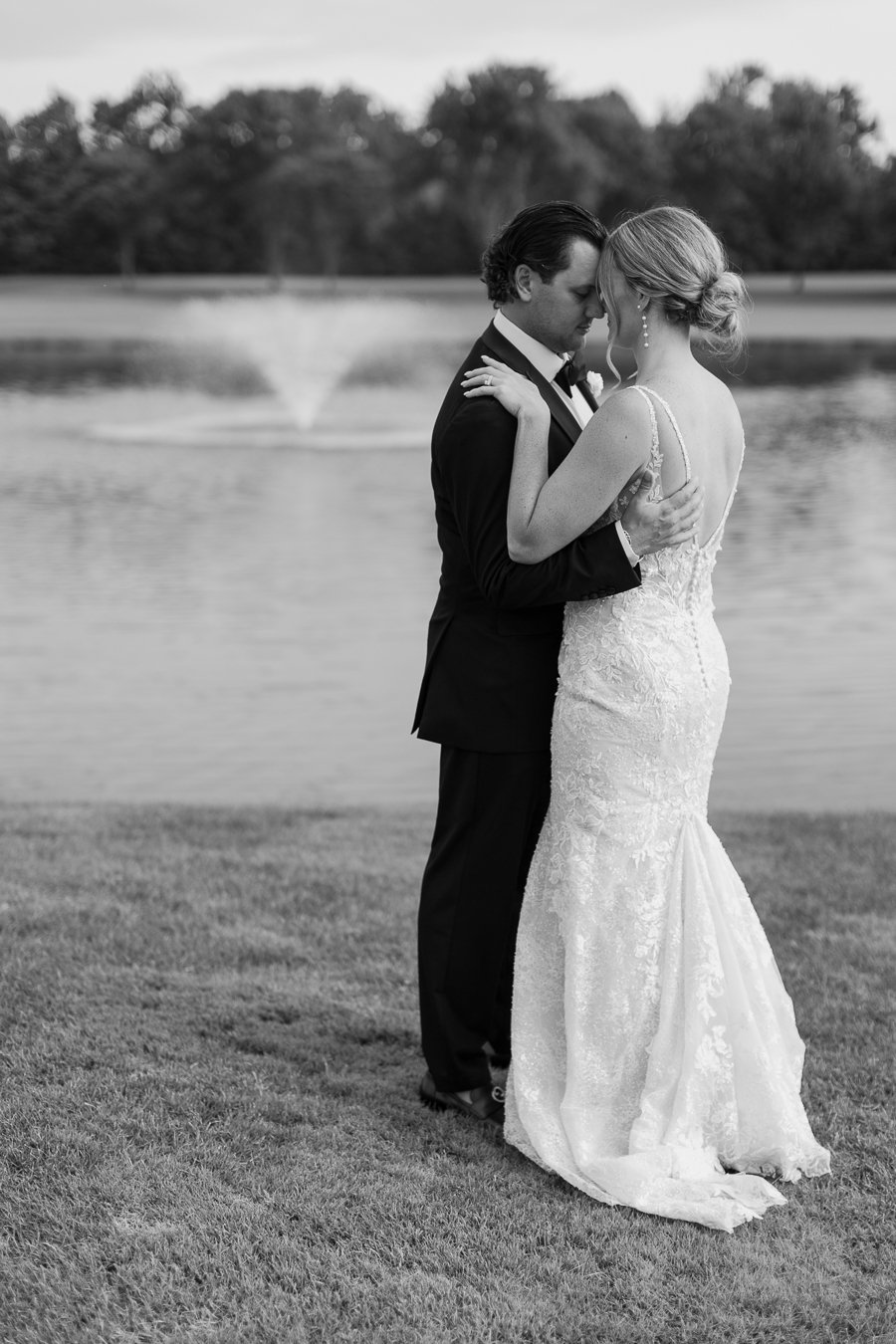 walnut-creek-country-club-wedding-south-lyon-michigan-332.jpg