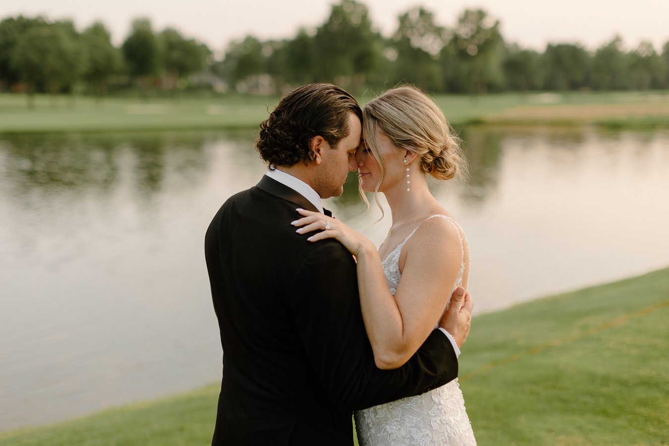 walnut-creek-country-club-wedding-south-lyon-michigan-333.jpg