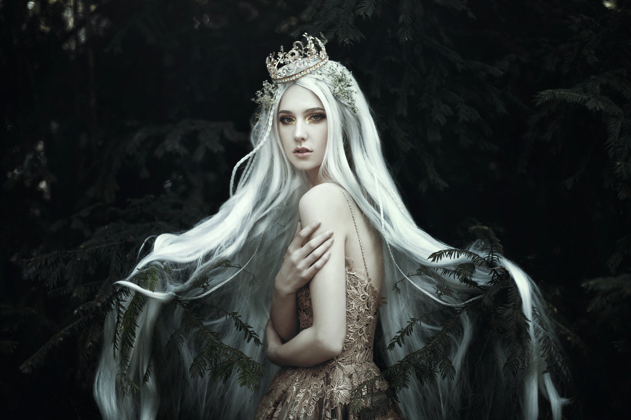 bella-kotak-spring-flowers-blossoms-fauna-in-bloom-nature-season-fairytale-fantasy-fairytales-magic-magical-fantastical-fae-faerie-ethereal-white-flora-floral-delicate-portrait-fashion-ediorial-blossom-wild-fauna-princess-queen-royal-photography-swan.jpg