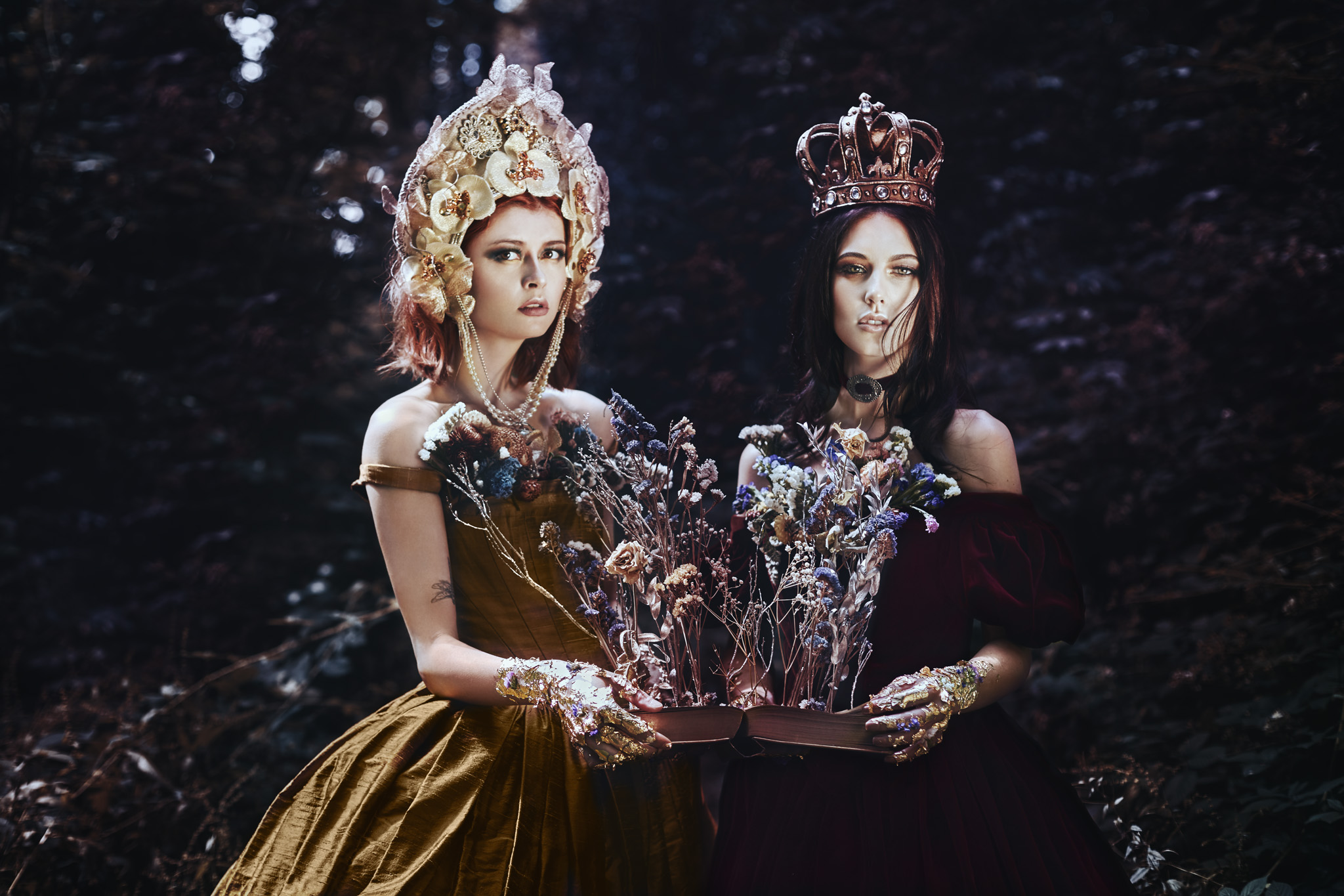 bella_kotak_fairytale_photography_portrait_royal_photographer_fantasy_magical_enchanting_flowers_body_hands_gold_leaf_crows_queen_queens_gown_fashion_artist_s.jpg