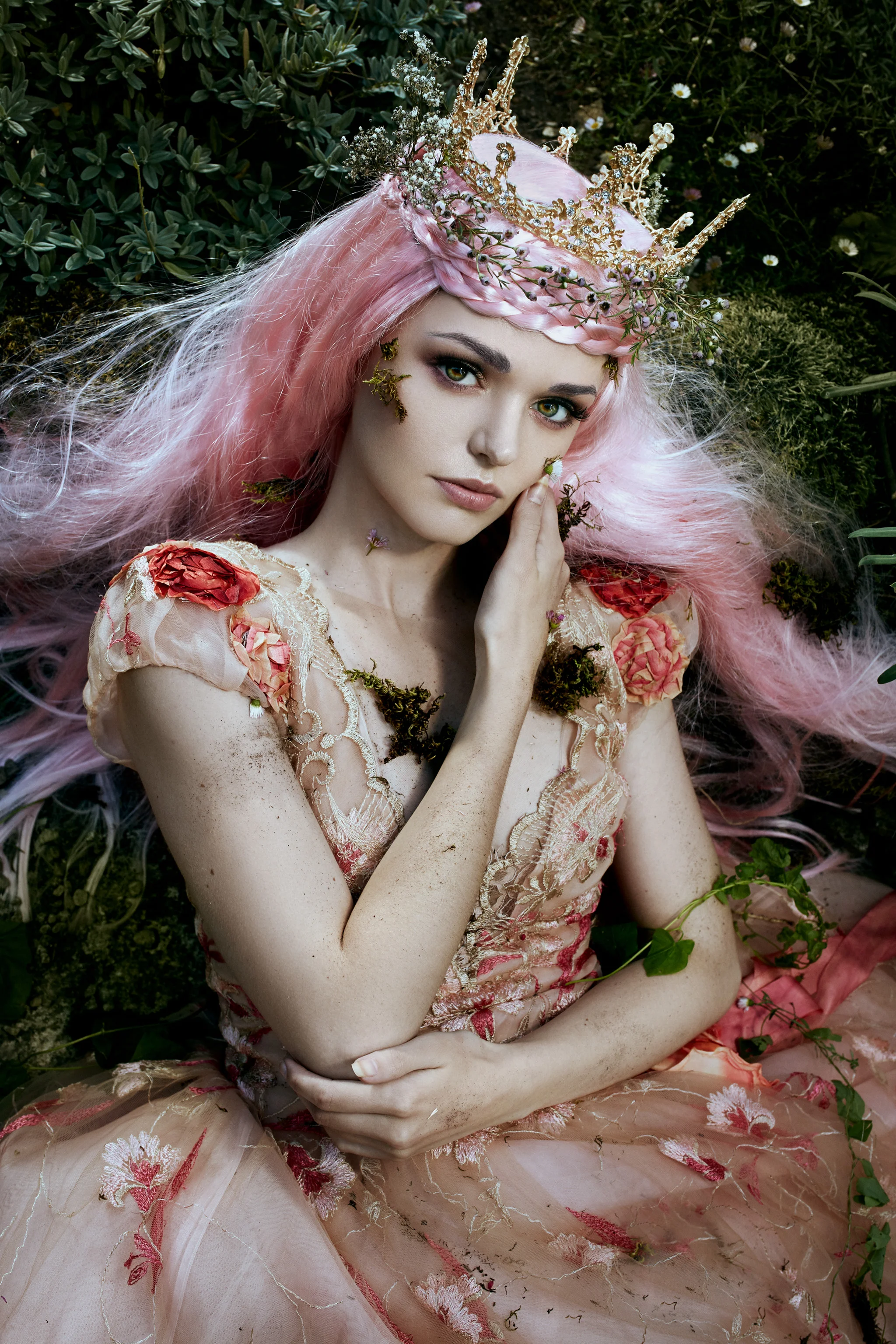 Bella_Kotak_Profoto_Canon_Fairytale_Fantasy_Photography_Portrait_Portraiture_Flowers_FLoral_Queen_Princess_Disney_Fashion_Editorial_A1_Lighting_Pink_Hair_Magical_Ethereal_Solstice_Retouch_1.jpg