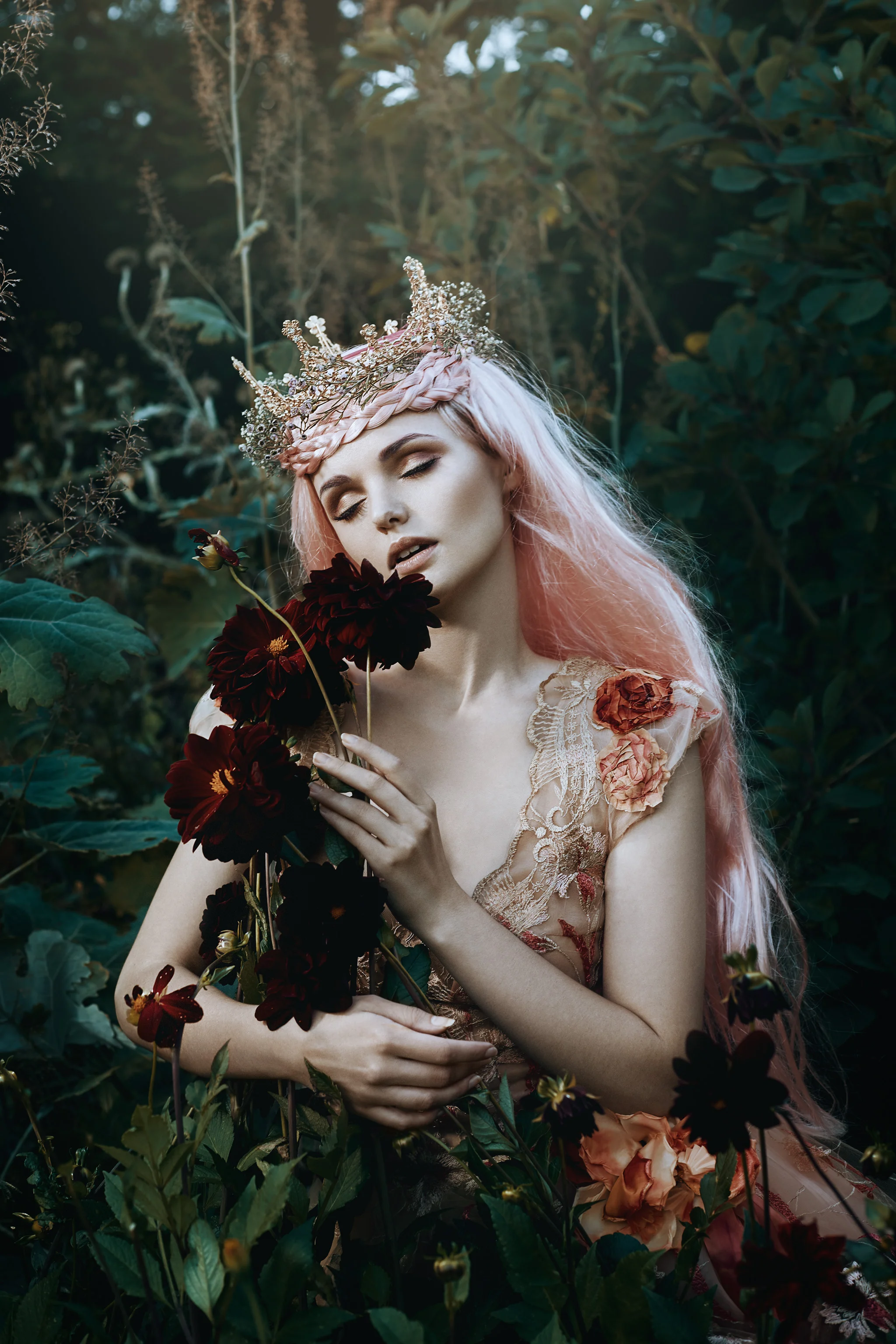 Bella_Kotak_Profoto_Canon_Fairytale_Fantasy_Photography_Portrait_Portraiture_Flowers_FLoral_Queen_Princess_Disney_Fashion_Editorial_A1_Lighting_Pink_Hair_Magical_Ethereal_Solstice_Retouch_4.jpg