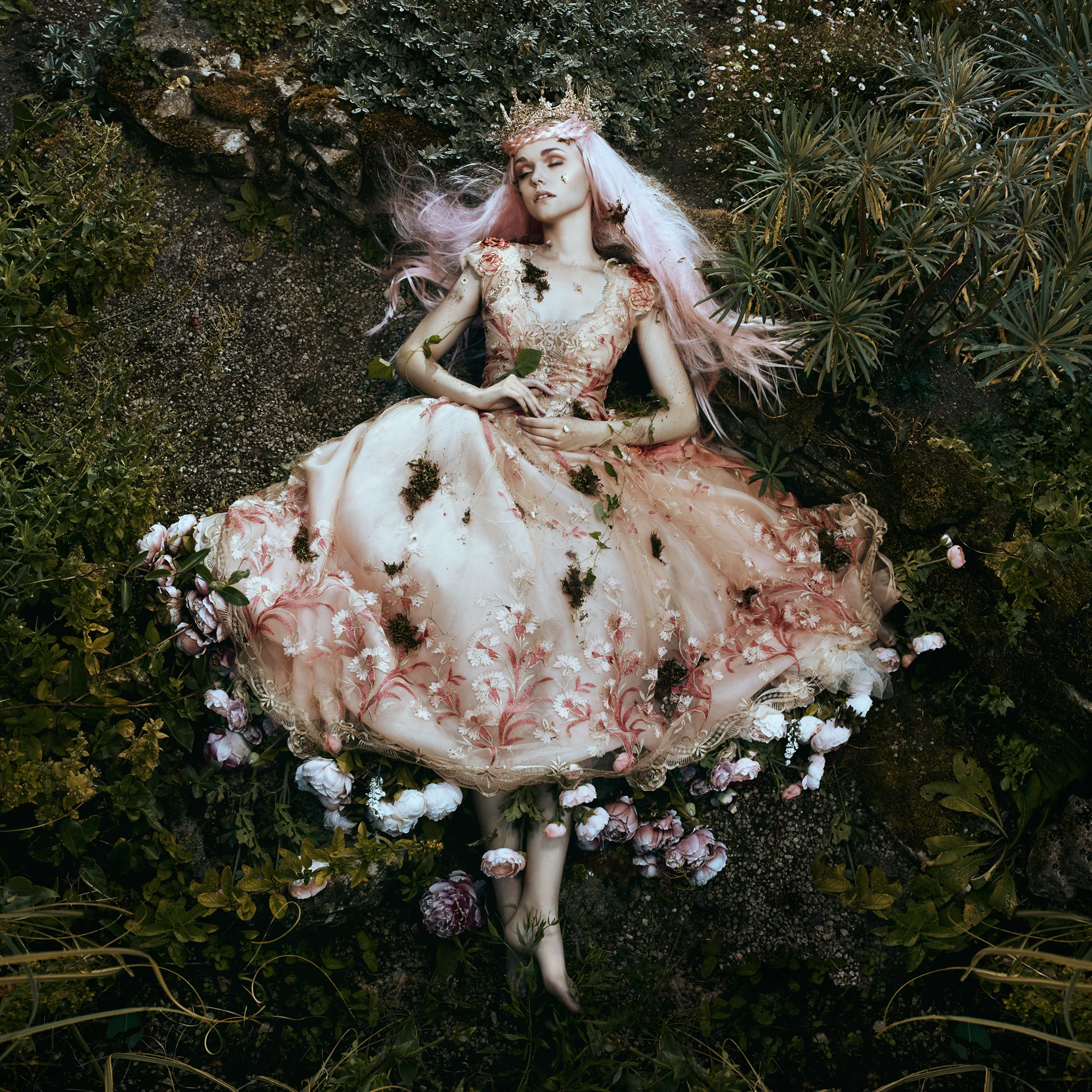 Bella_Kotak_Profoto_Canon_Fairytale_Fantasy_Photography_Portrait_Portraiture_Flowers_FLoral_Queen_Princess_Disney_Fashion_Editorial_A1_Lighting_Pink_Hair_Magical_Ethereal_Solstice_Retouch_5.jpg