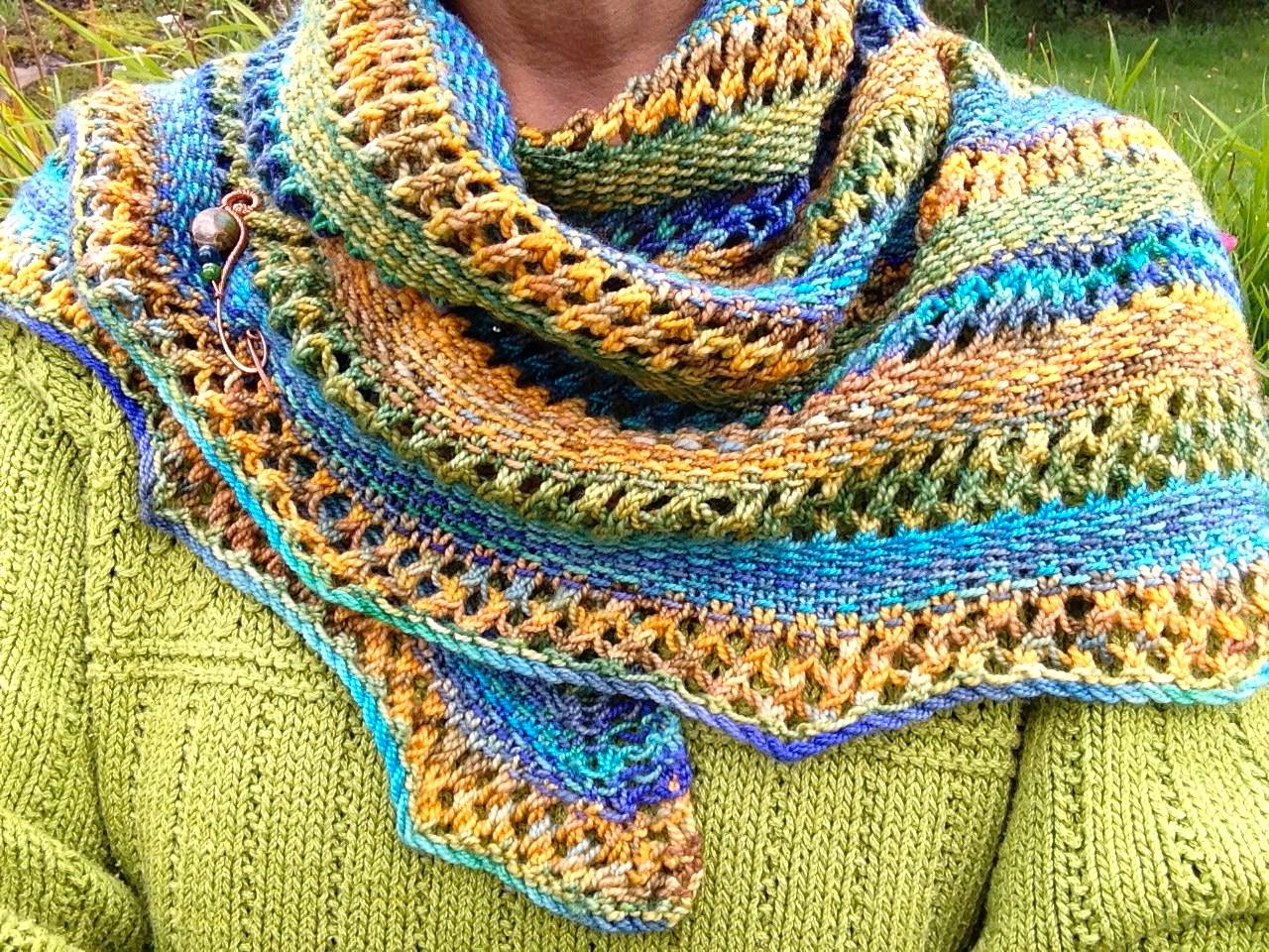 Linen & Lace Shawl by India Tresselt, free pattern . Shawl pin by Everyday Peacocks .