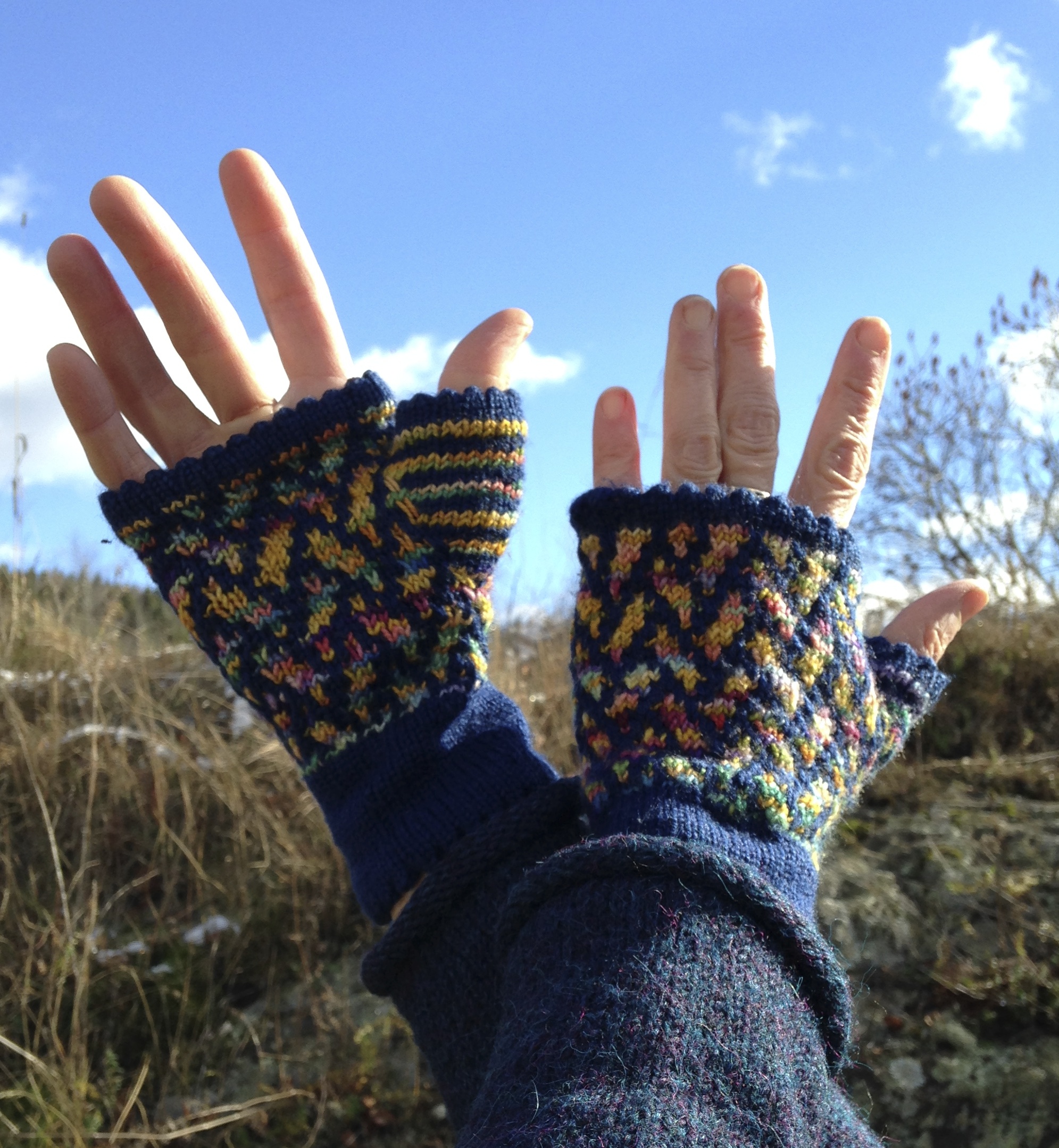 Slip Stitch Mosaic Fingerless Mitts, free pattern pdf download