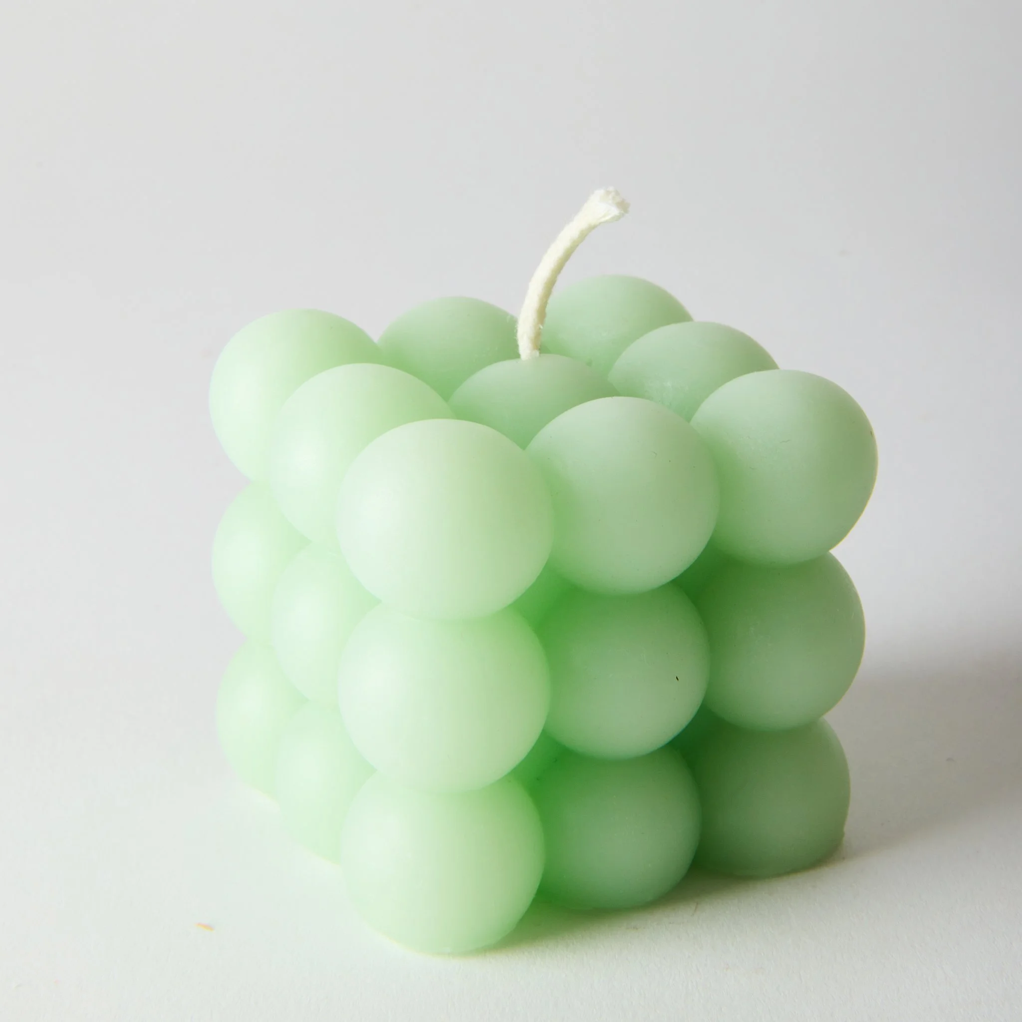 L-OUVRIERE_BUBBLE-CUBE_CELADON_0699.jpg