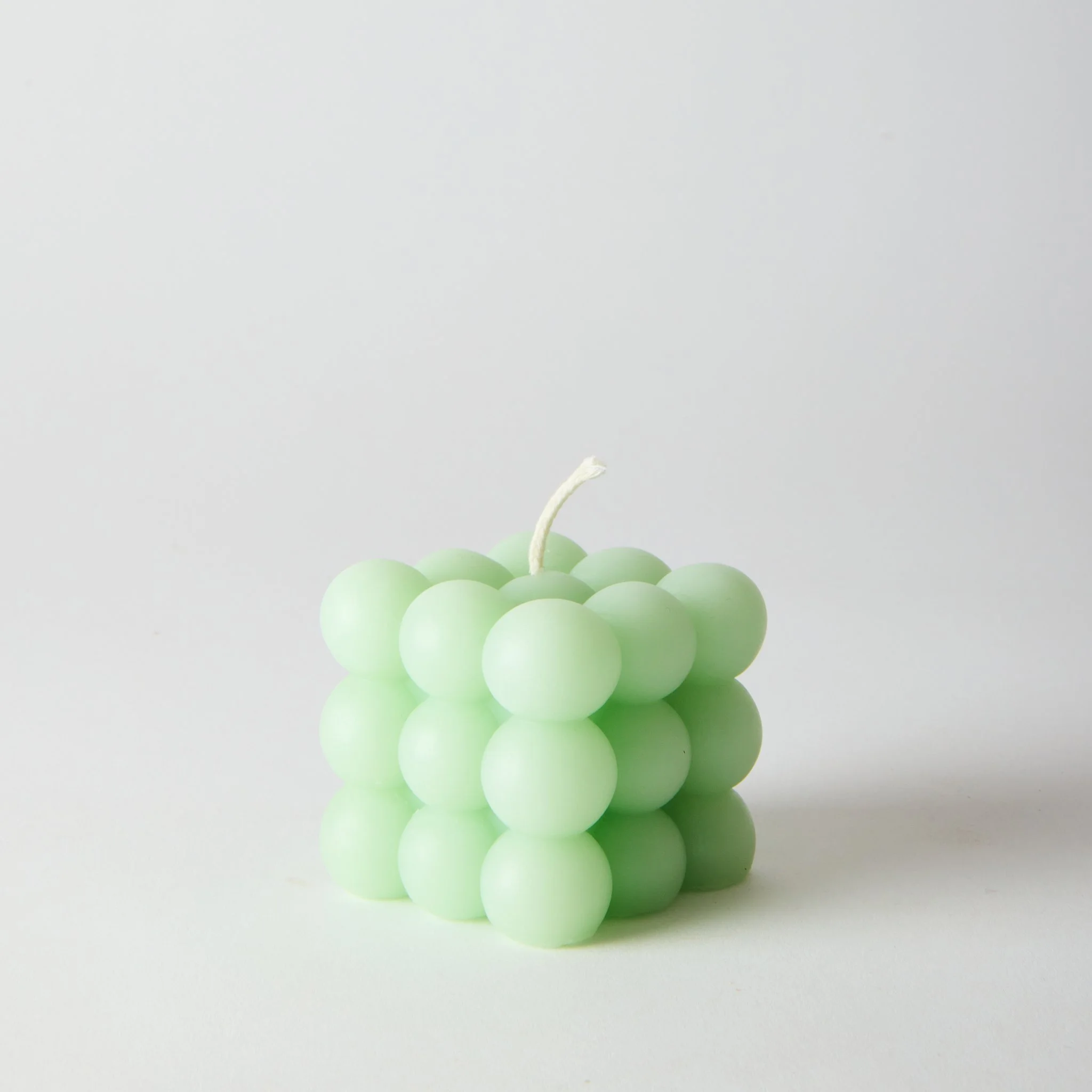 L-OUVRIERE_BUBBLE-CUBE_CELADON_0704.jpg