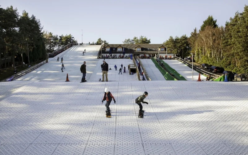 Snowtrax.jpg