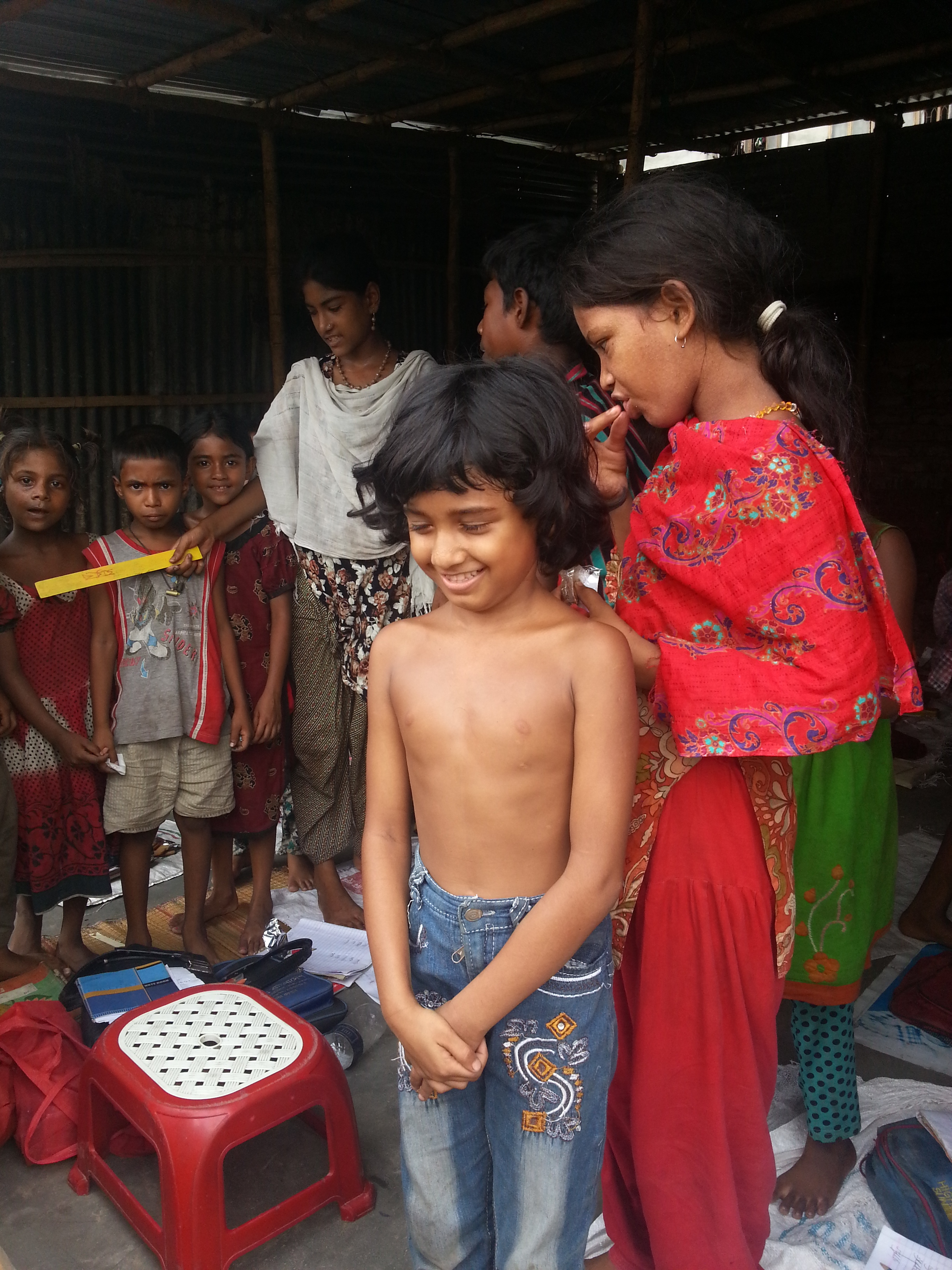 children school dhaka slum.jpg