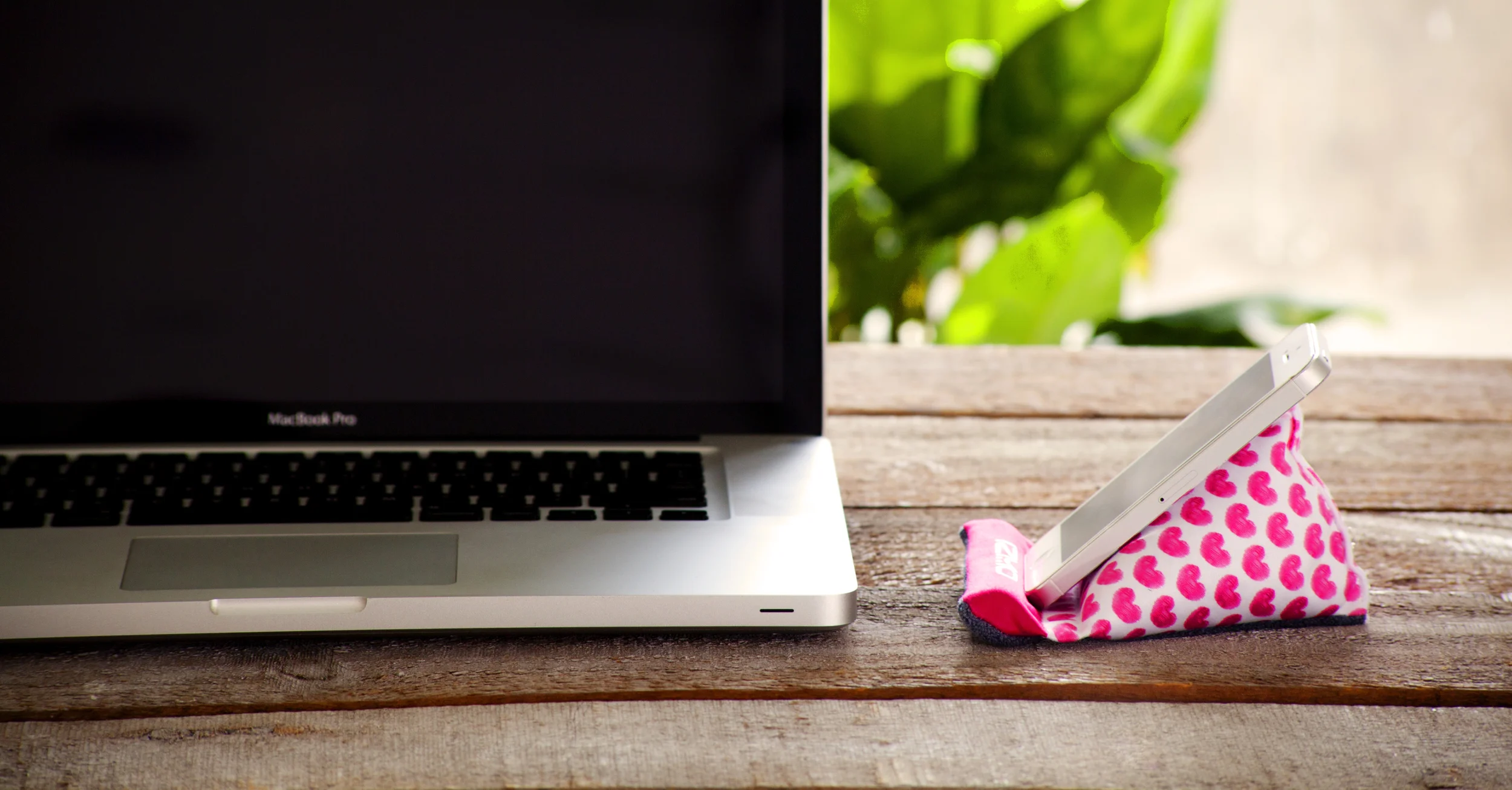 Microfibre-mobile-bean-stand-and-cleaner.jpg