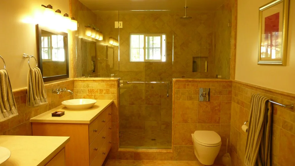 Leafstrand Bathroom.jpg