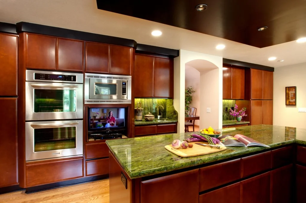 kitchen-interior-kitchen-glorious-white-u-shaped-kitchen-built-in-cabinets-set-with-green-marble-countertops-island-on-pine-wood-floors-as-decorate-in-modern-kitchen-ideas-outstanding-u-shaped-kitchen-space-pine-kitchen--.jpg