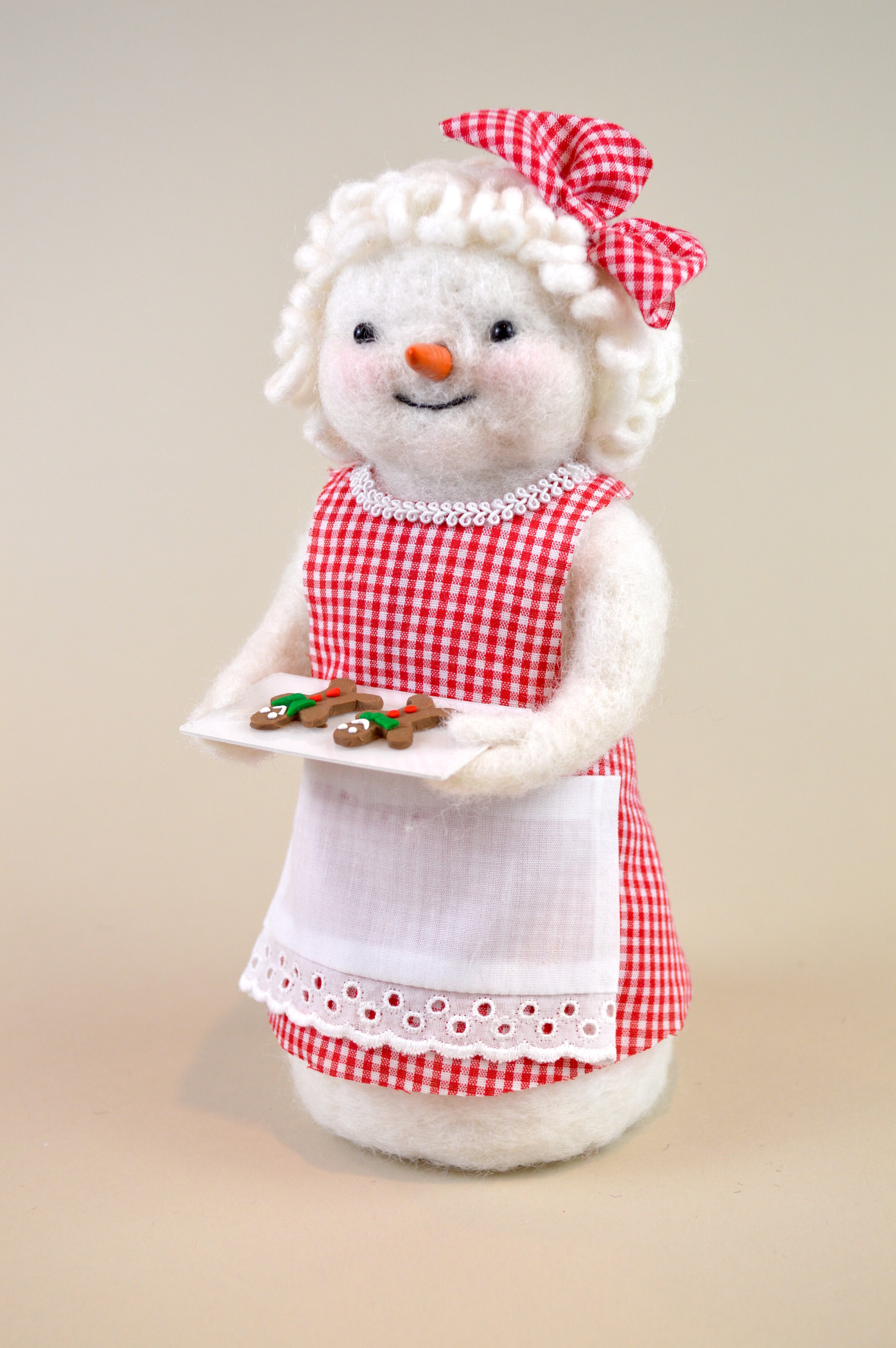 Snow Mama w/ Gingerbread