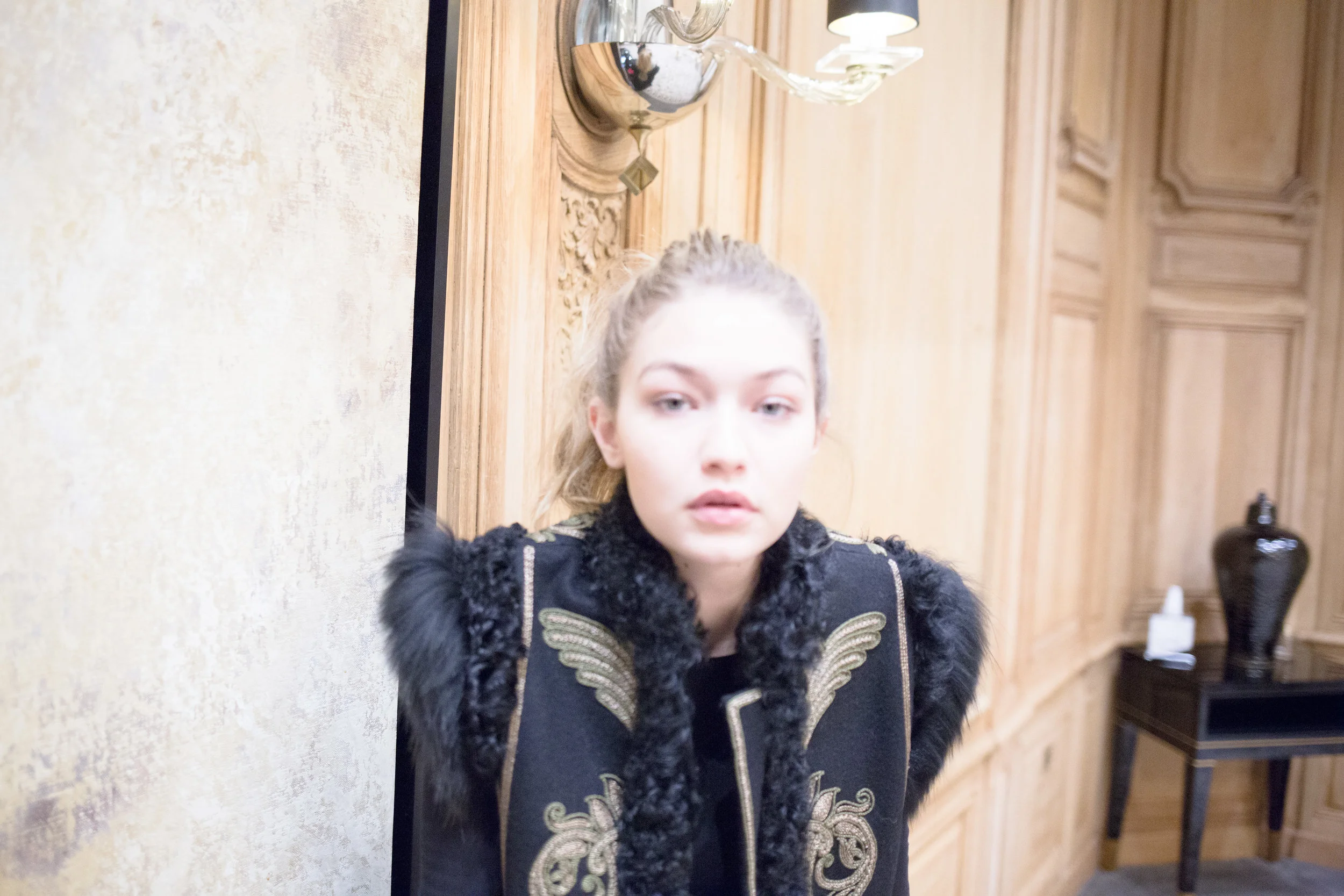 VogueFW1617s_0673_gigi_V1.jpg