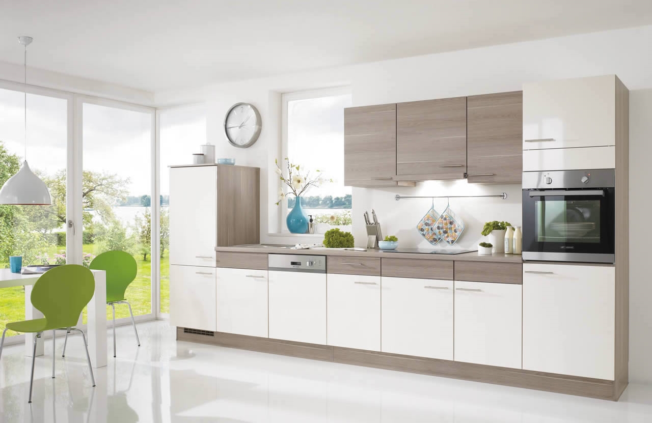 Primo 736 Ivory High Gloss and Flared Oak Reproduction