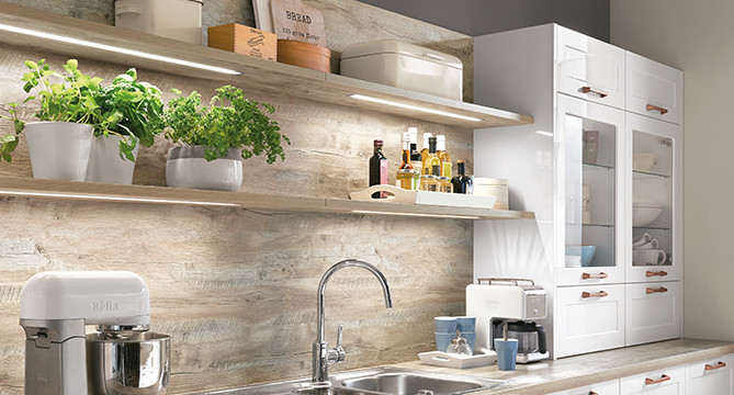 Evoke Core Lighting-regalbodenbeleuchtung.jpg
