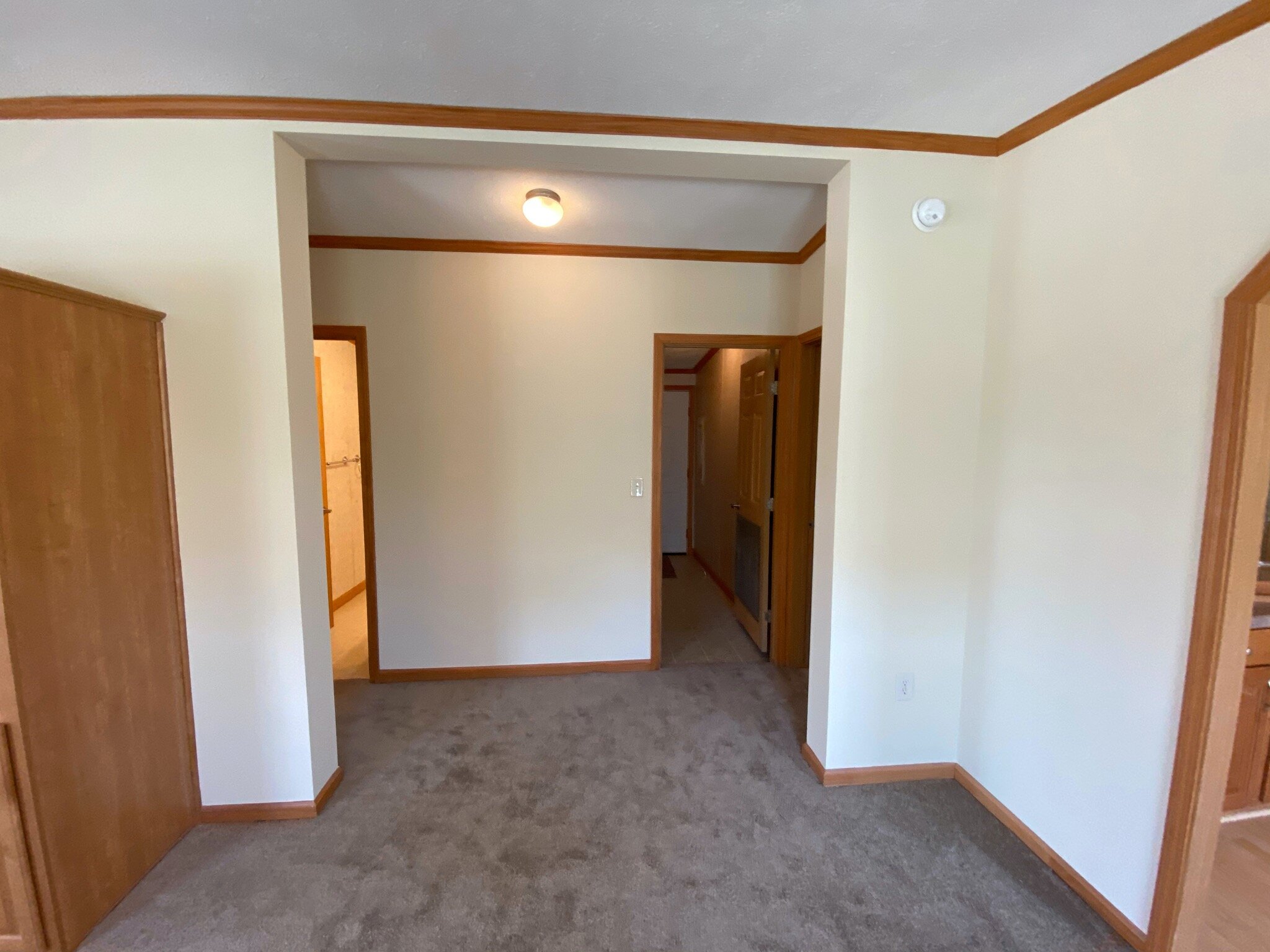 30 Adele Avenue (Pre-Owned) - 9 of 20.jpeg