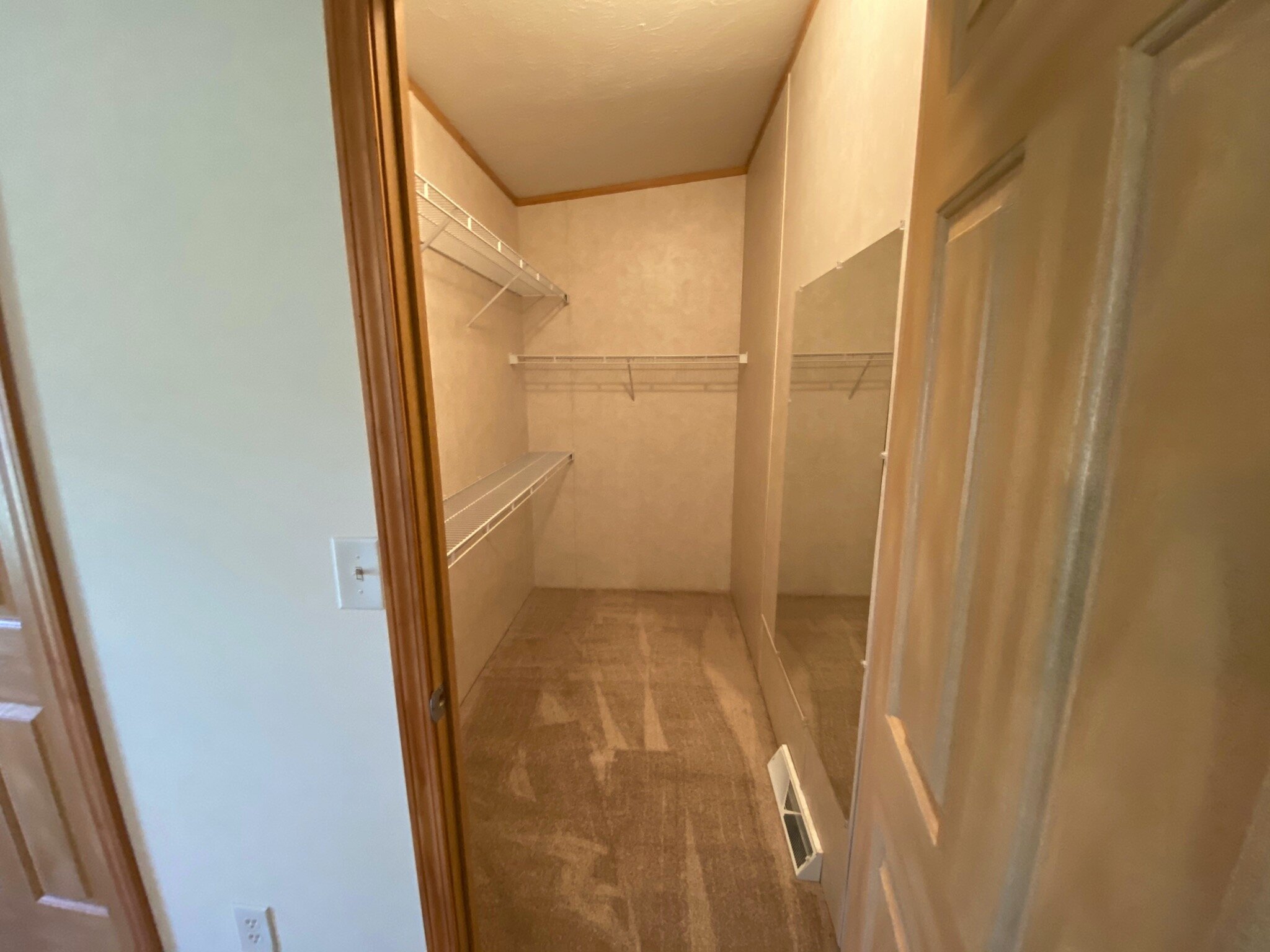 30 Adele Avenue (Pre-Owned) - 11 of 20.jpeg