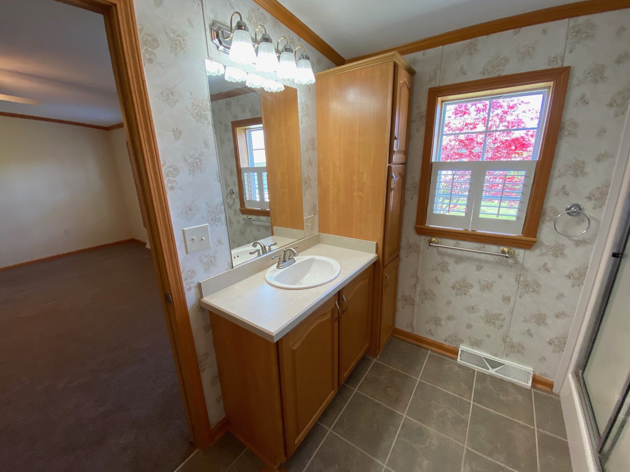 30 Adele Avenue (Pre-Owned) - 14 of 20.jpeg