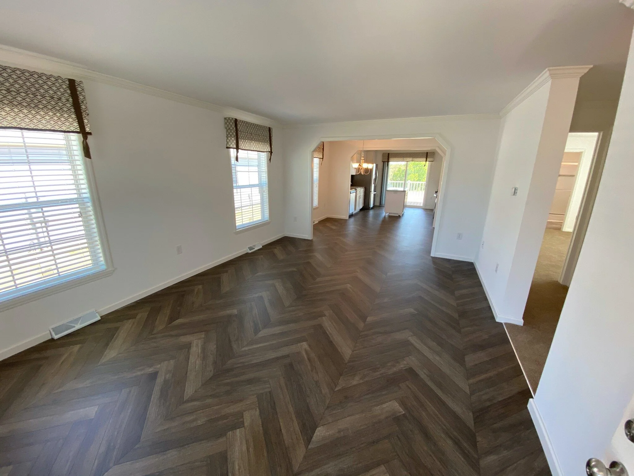 102 Glenridge Drive - 2 of 17.jpeg