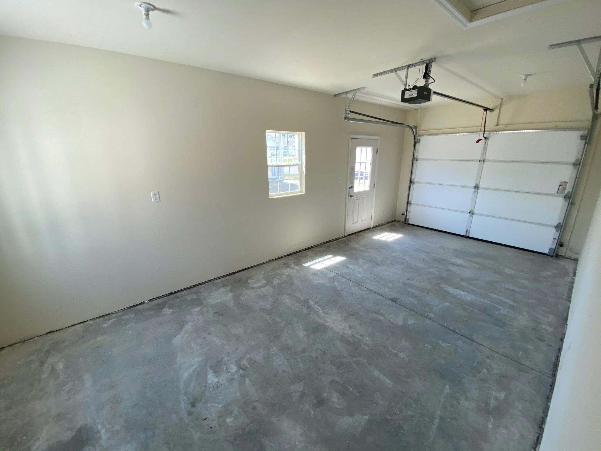 102 Glenridge Drive - 6 of 17.jpeg